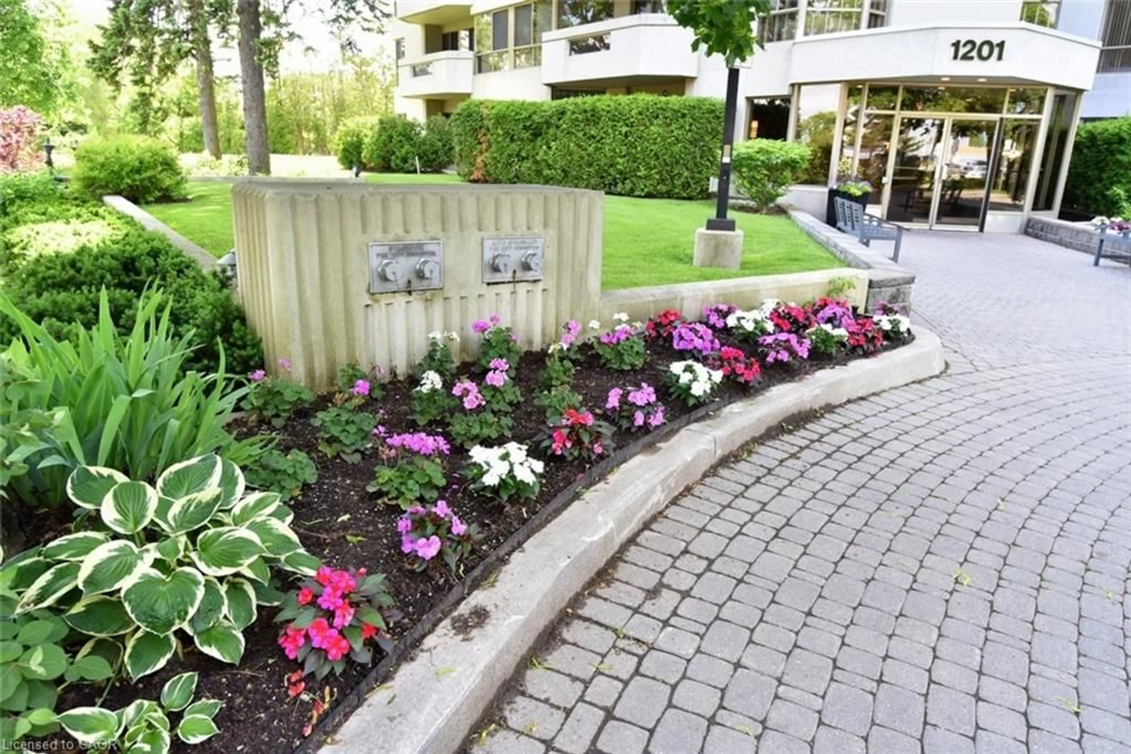 Patio, street for 1201 North Shore Blvd #108, Burlington Ontario L7S 1Z5