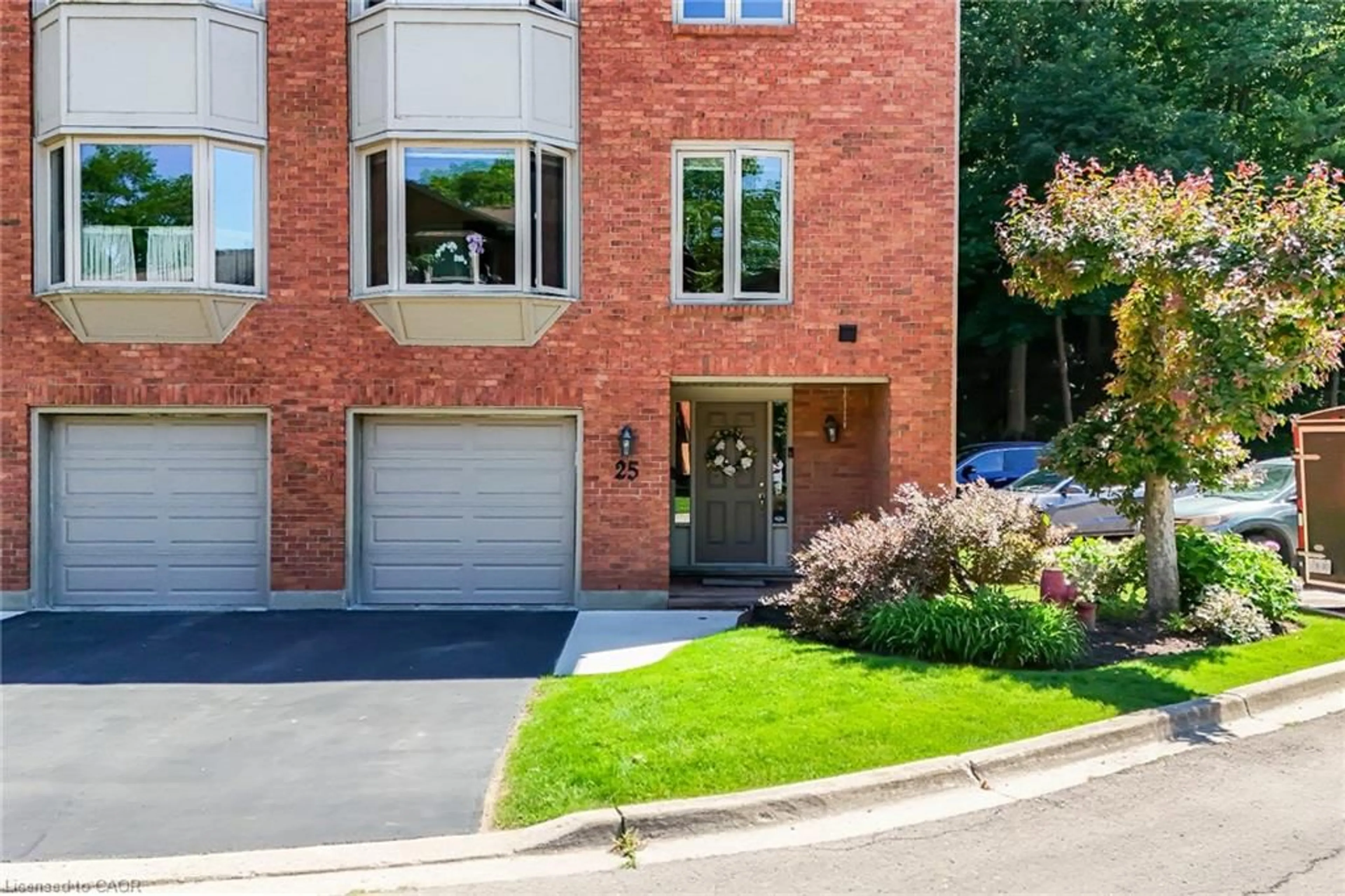 Home with brick exterior material, street for 30 Osler Dr #25, Dundas Ontario L9H 6W3