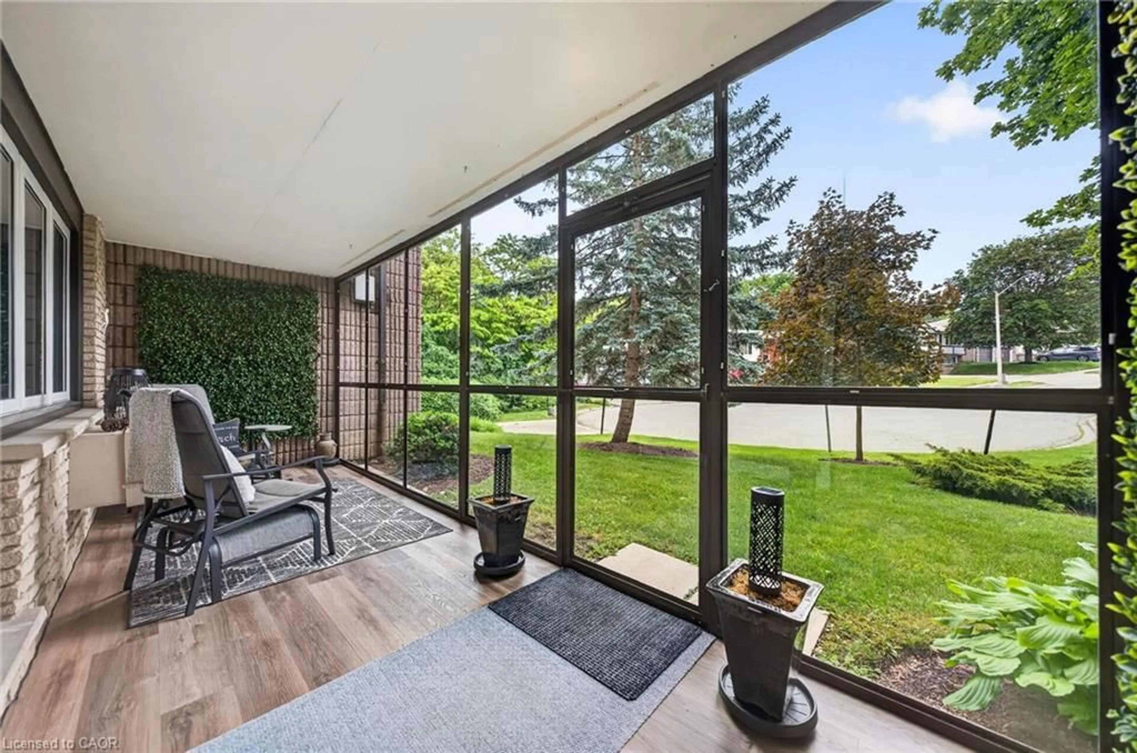 Patio, unknown for 6 Shettleston Dr #102, Cambridge Ontario N3H 5E7