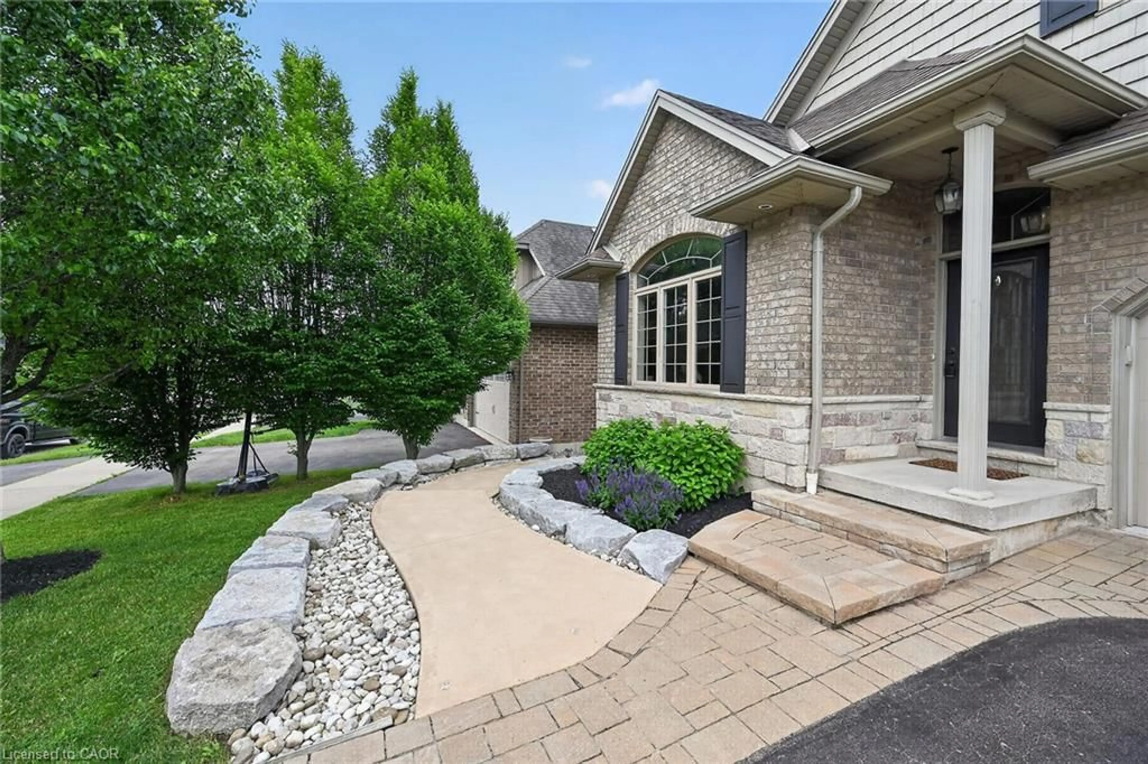 Home with brick exterior material, street for 6 Southwood Cres, Caledonia Ontario N3W 0A7