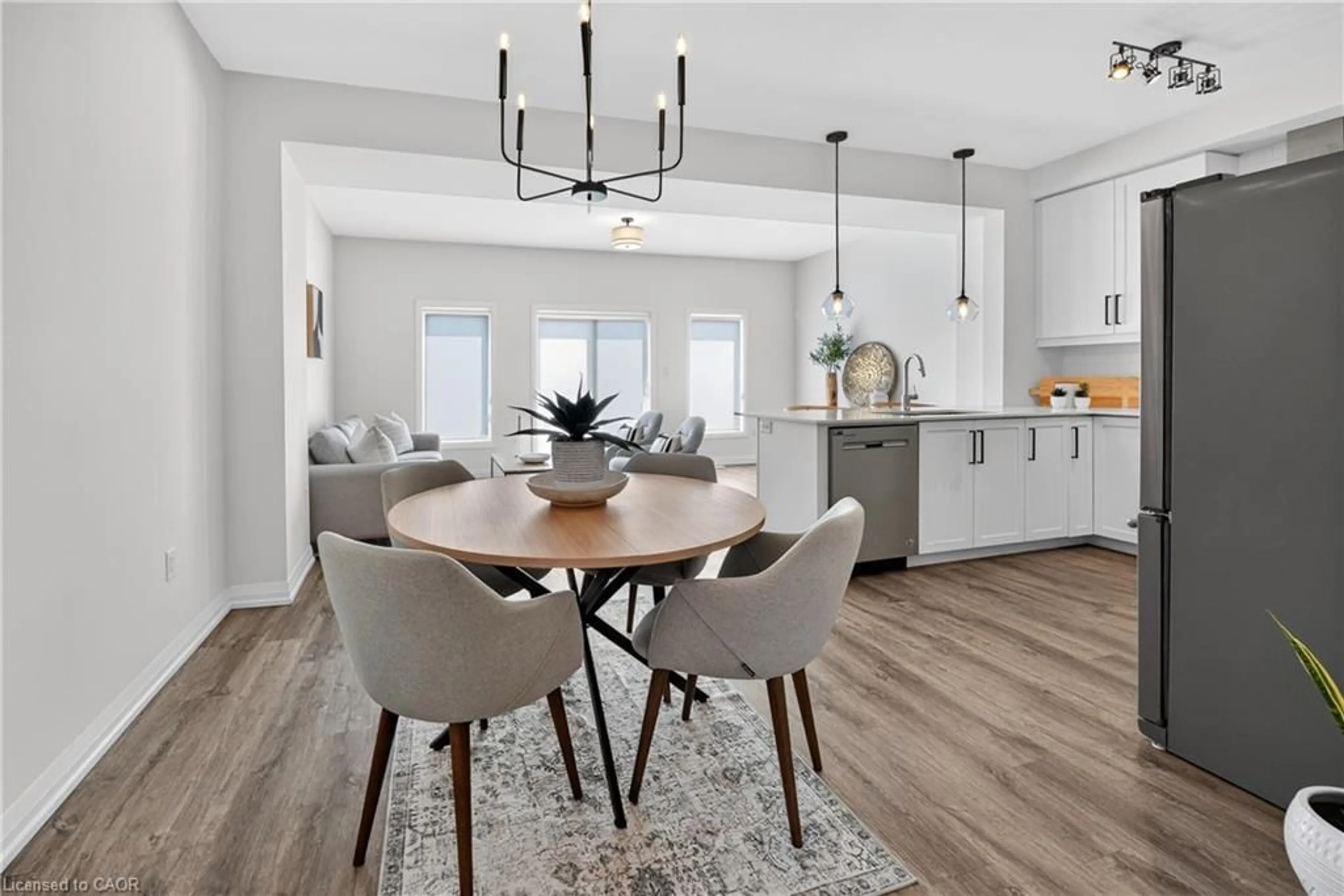Open concept kitchen, unknown for 3963 Crown St, Beamsville Ontario L3J 0T1