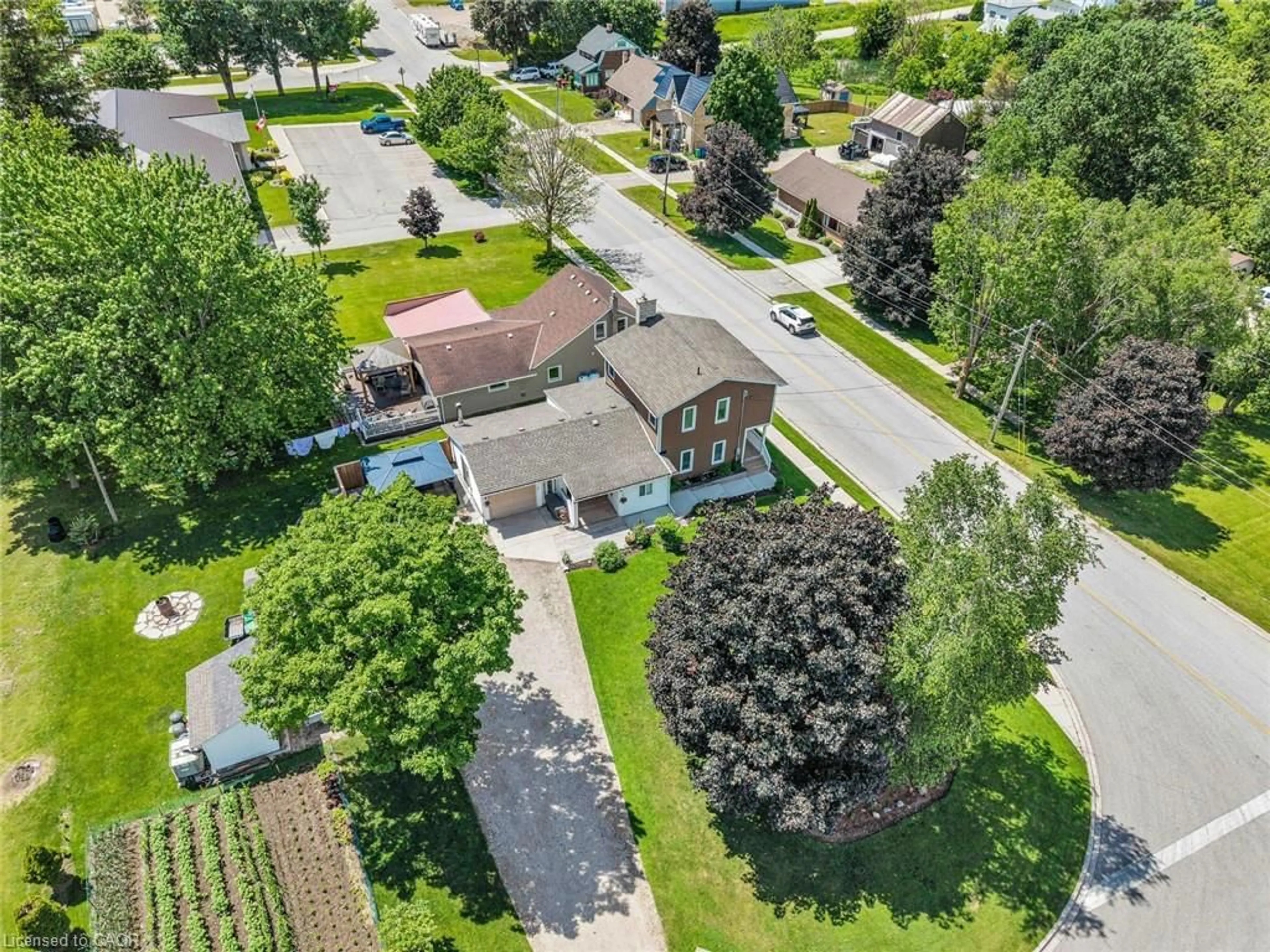 A pic from outside/outdoor area/front of a property/back of a property/a pic from drone, street for 117 Helena St, Ayton Ontario N0G 1C0