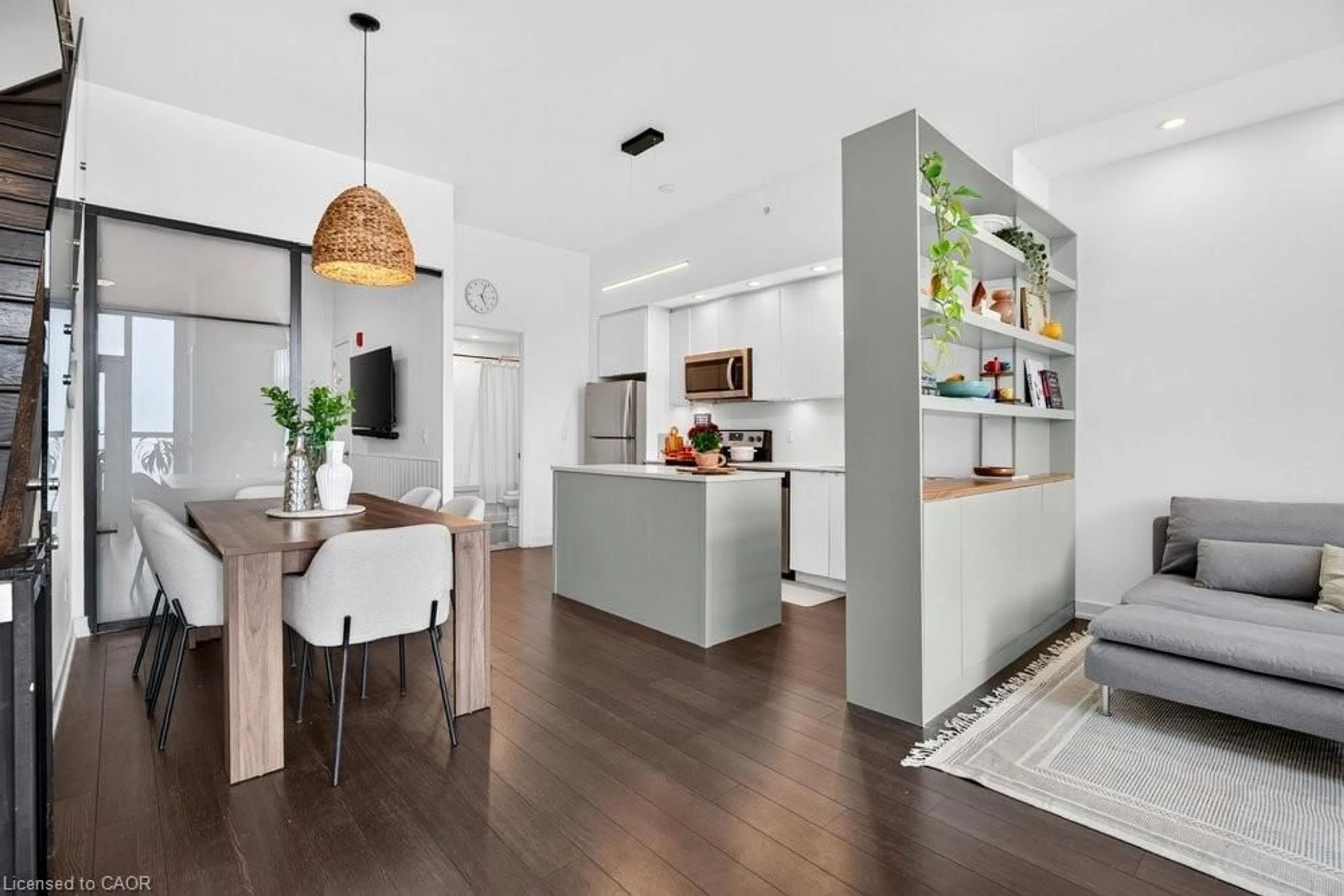 Open concept kitchen, unknown for 5240 Dundas St #B209, Burlington Ontario L7L 0J6