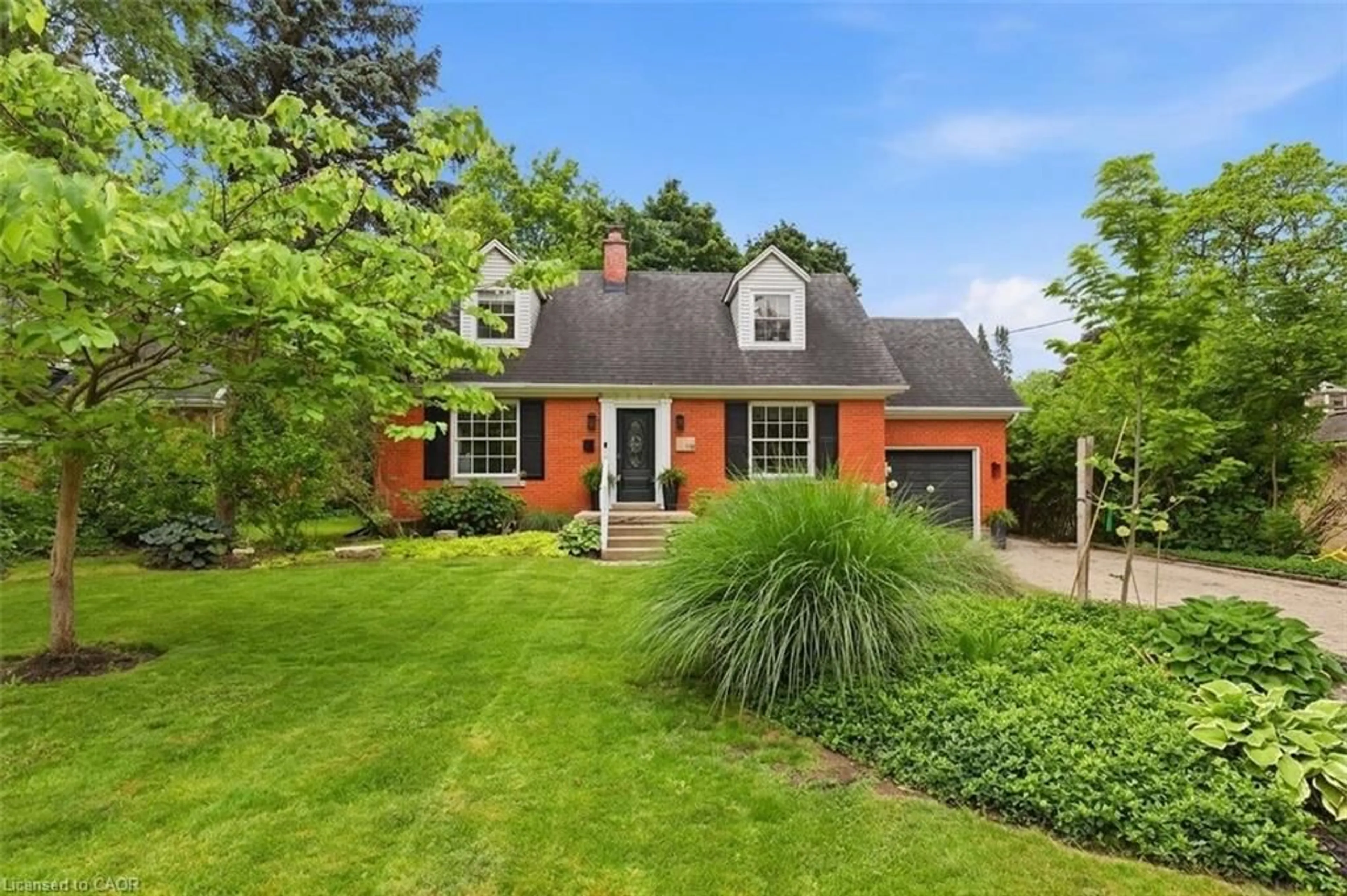 Home with brick exterior material, street for 115 Roslin Ave, Waterloo Ontario N2L 2H3