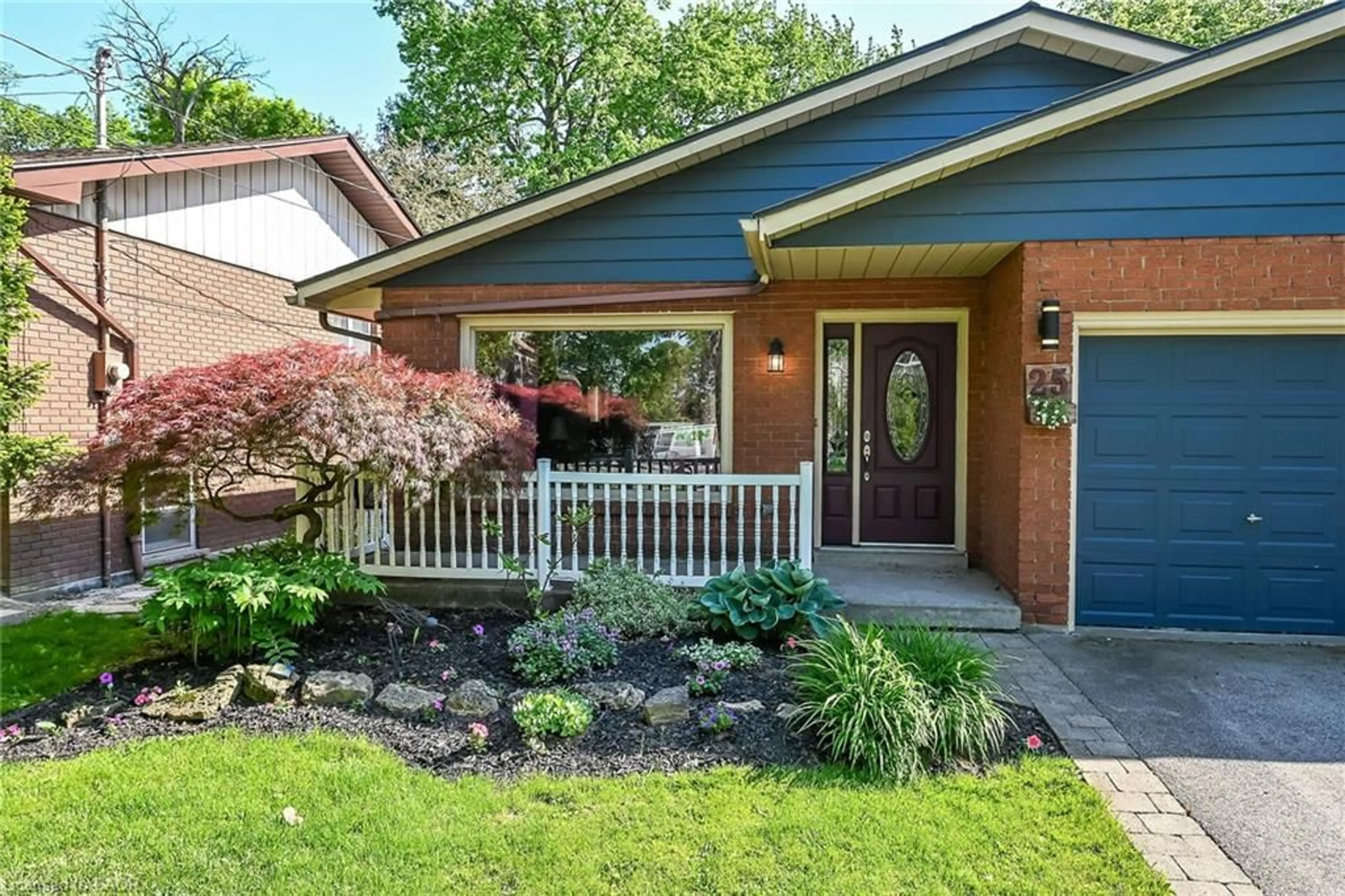 Home with brick exterior material, street for 25 Inverness Ave, Hamilton Ontario L9C 1A1