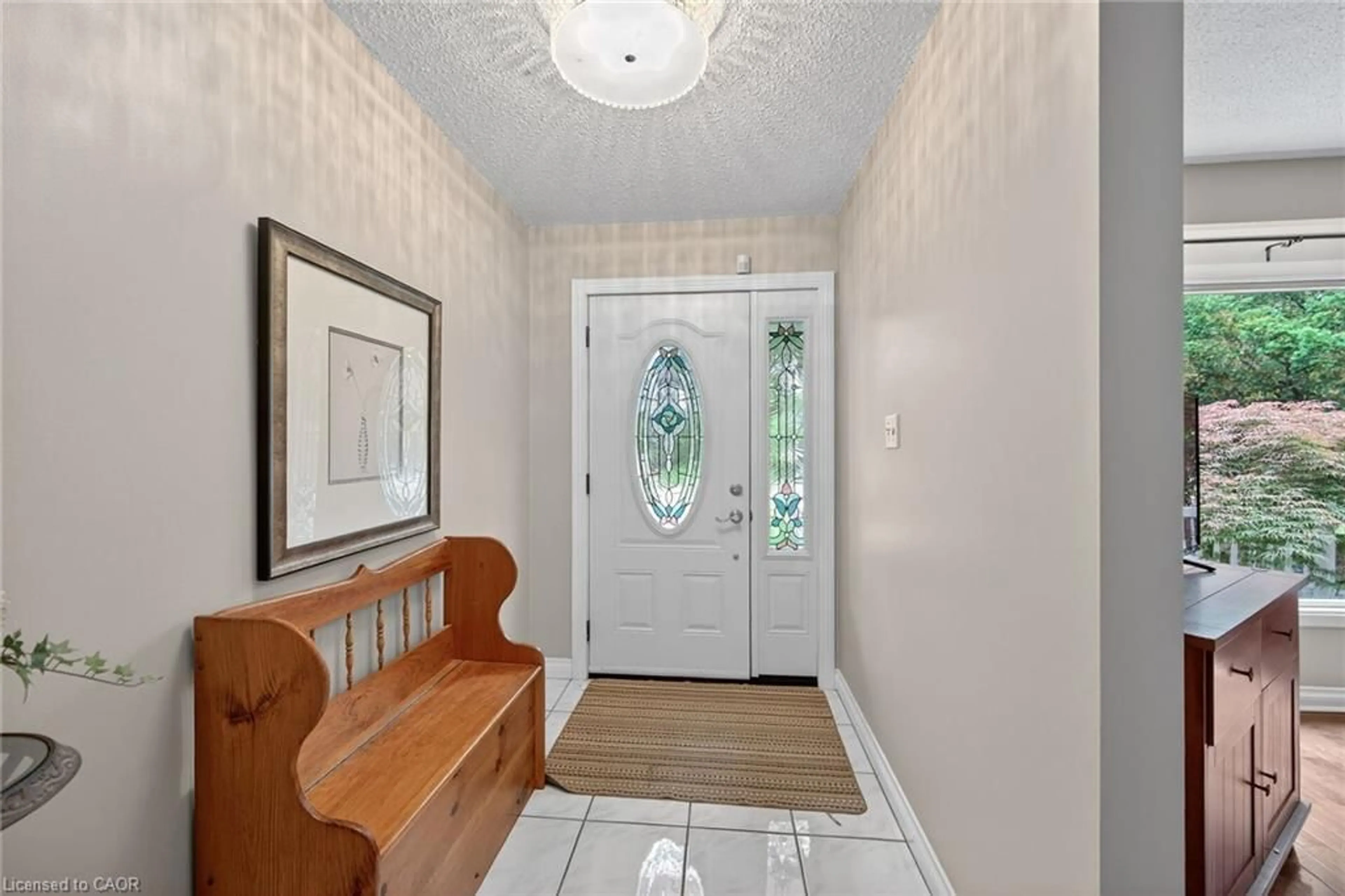 Indoor entryway for 25 Inverness Ave, Hamilton Ontario L9C 1A1