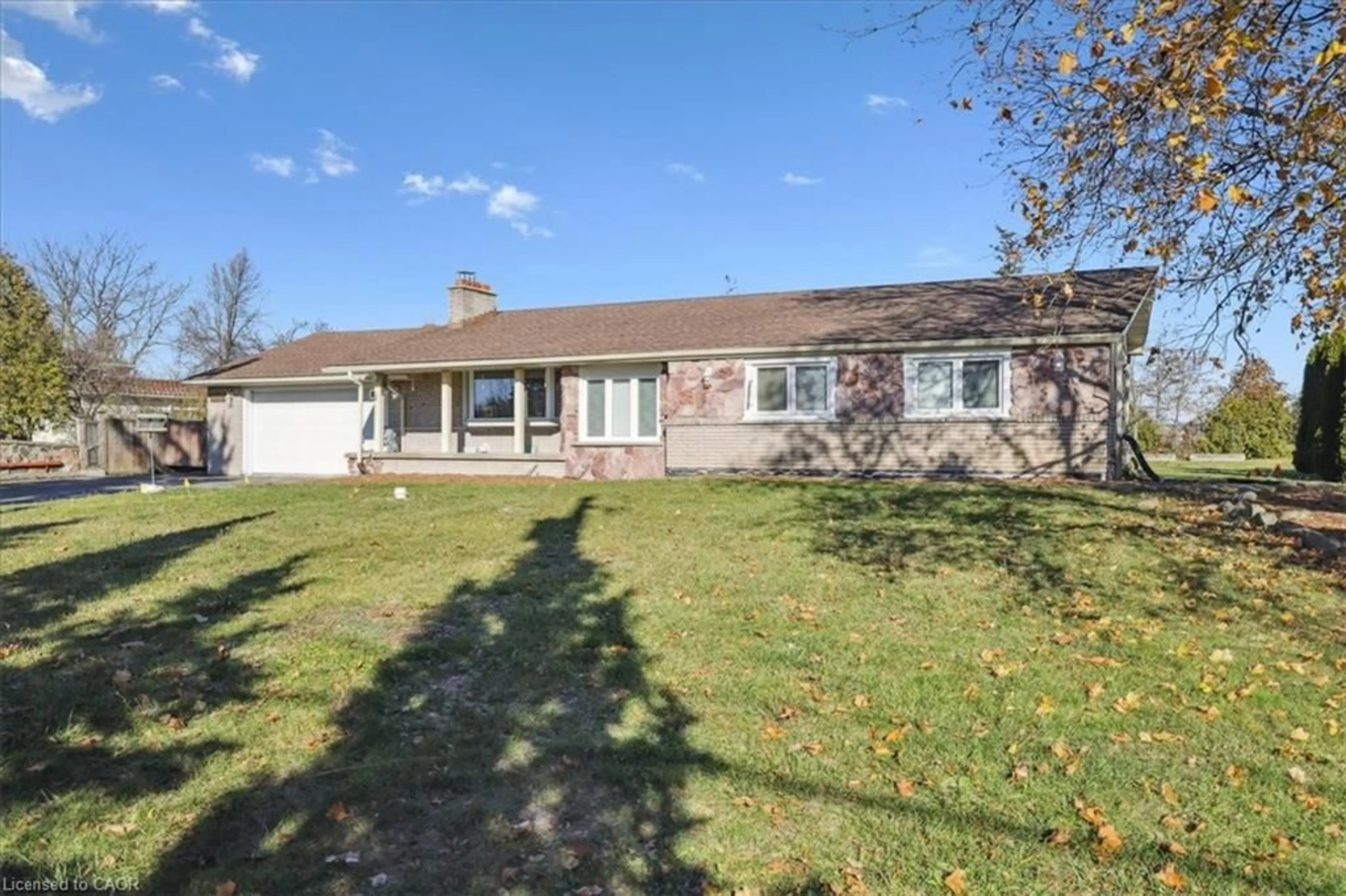 A pic from outside/outdoor area/front of a property/back of a property/a pic from drone, unknown for 3248 Golf Club Rd, Hamilton Ontario L0R 1P0