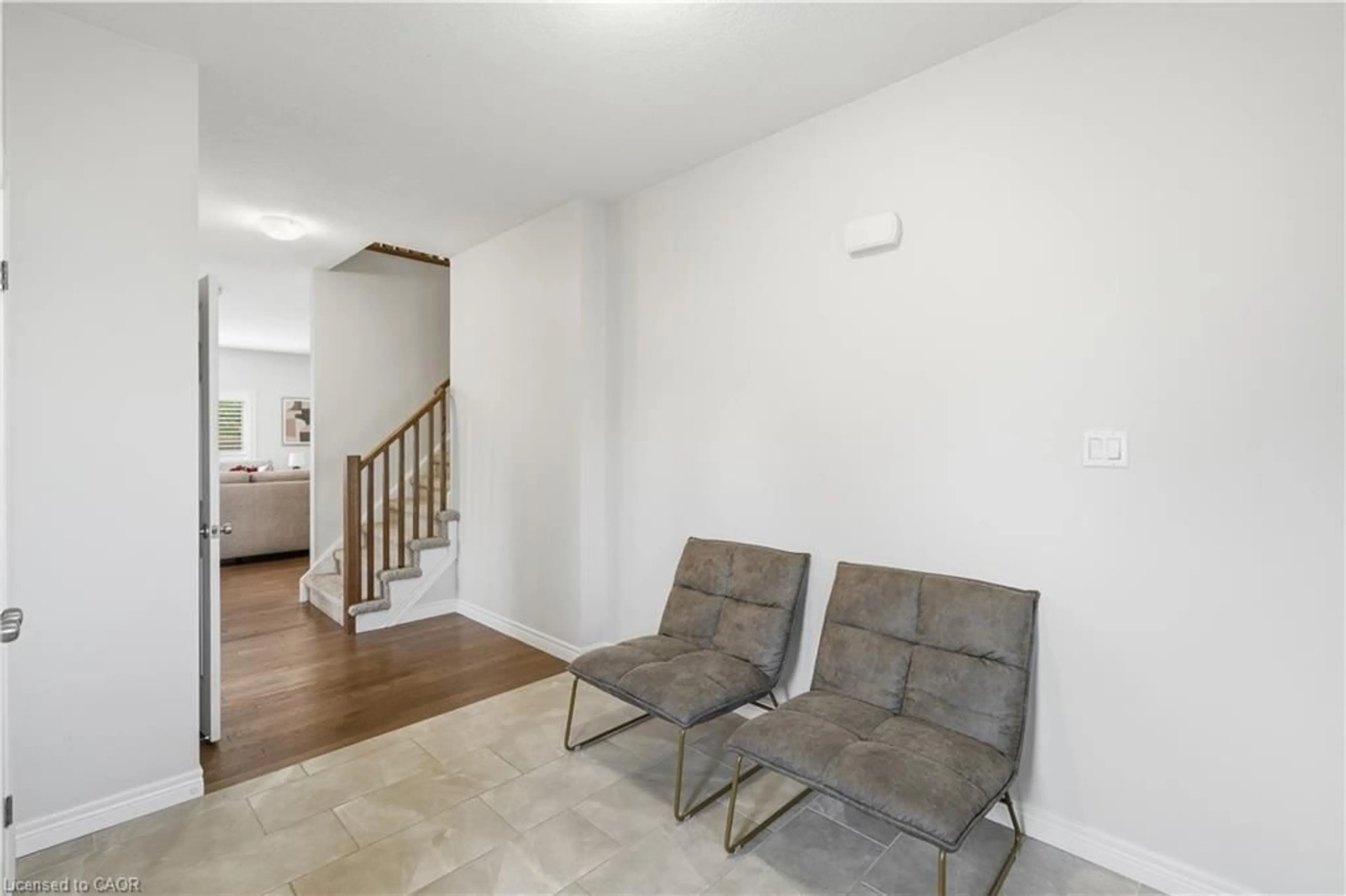 Living room with furniture, unknown for 399 Rideau River St, Waterloo Ontario N2V 2Y3