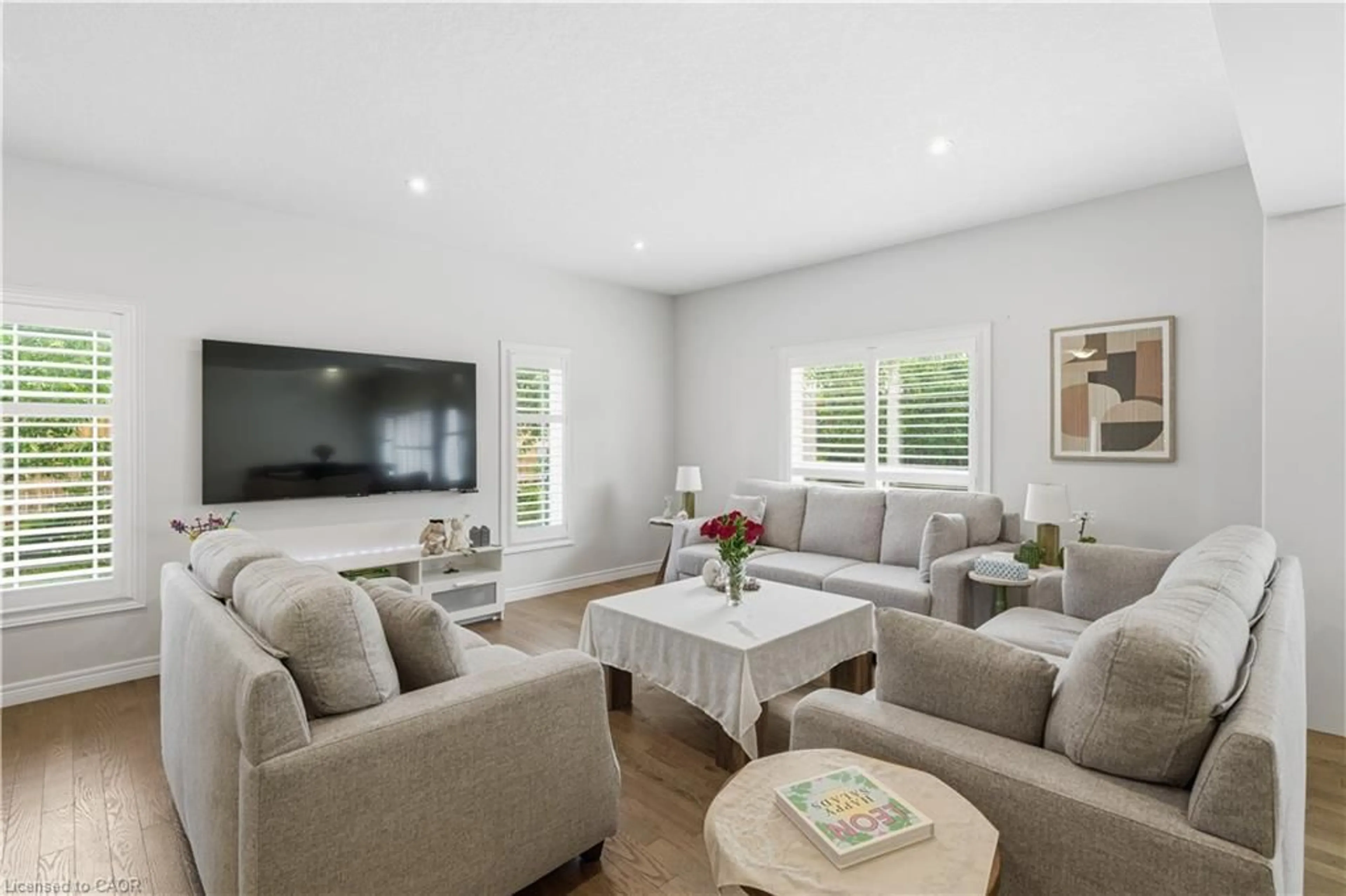 Living room with furniture, unknown for 399 Rideau River St, Waterloo Ontario N2V 2Y3