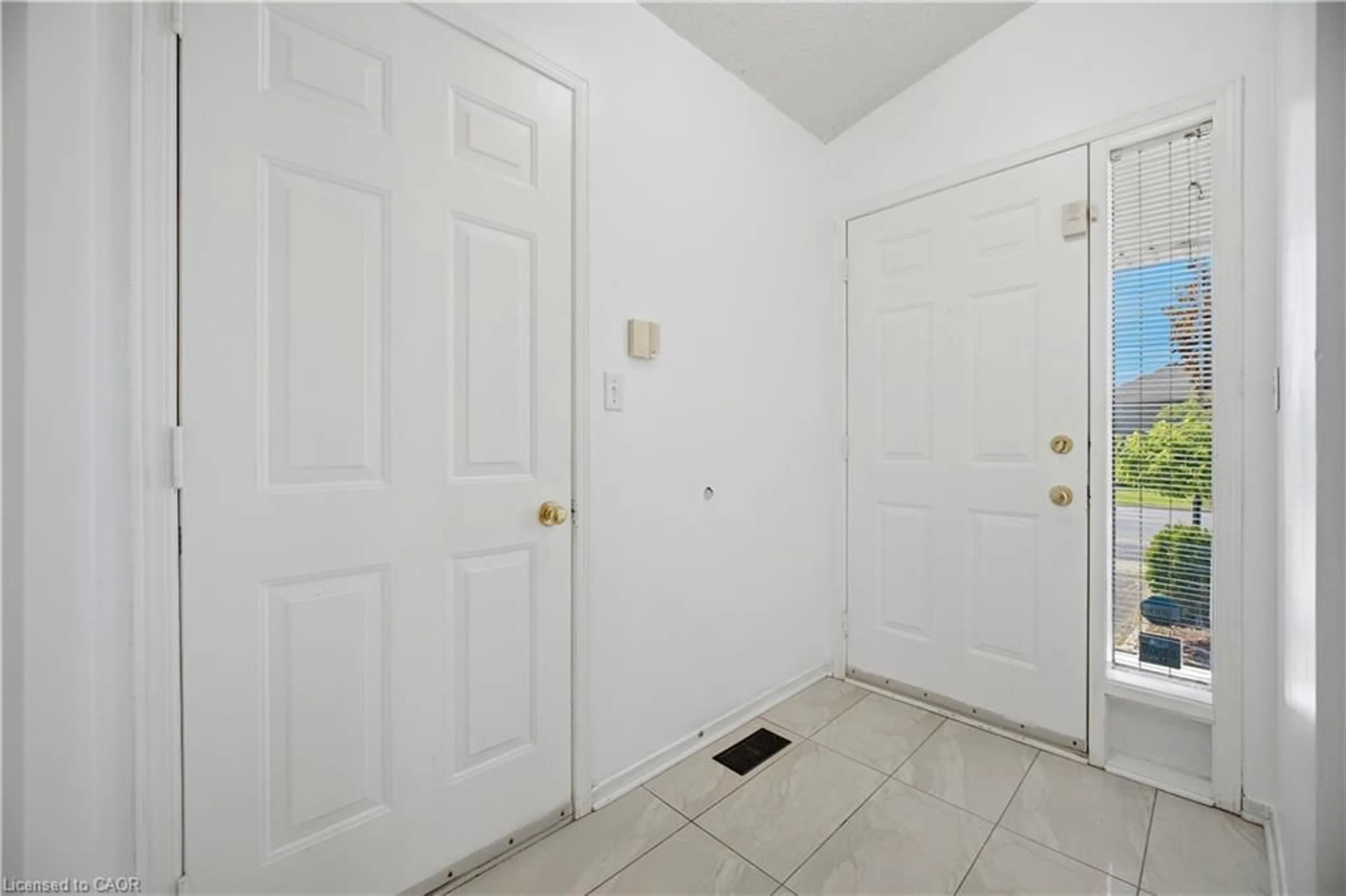 Indoor entryway for 196 First St Louth, St. Catharines Ontario L2S 0A6