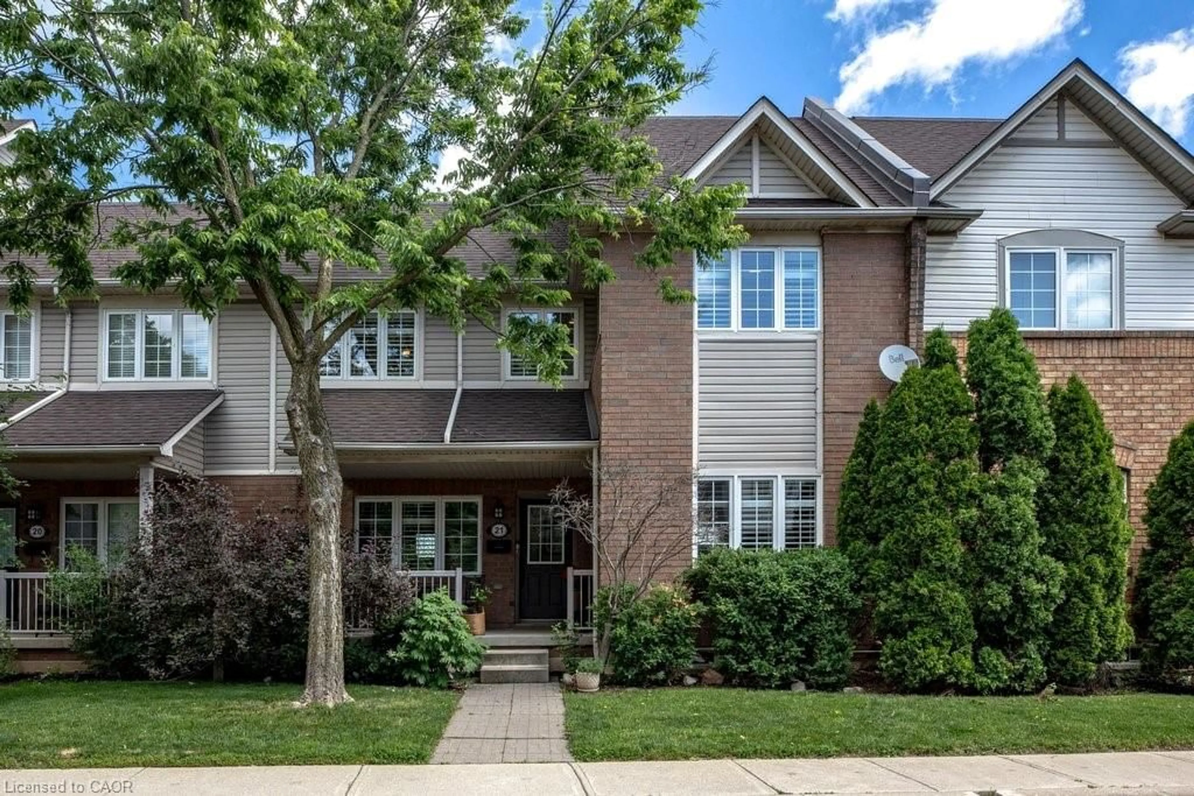 Home with brick exterior material, street for 100 Beddoe Dr #21, Hamilton Ontario L8P 4Z2