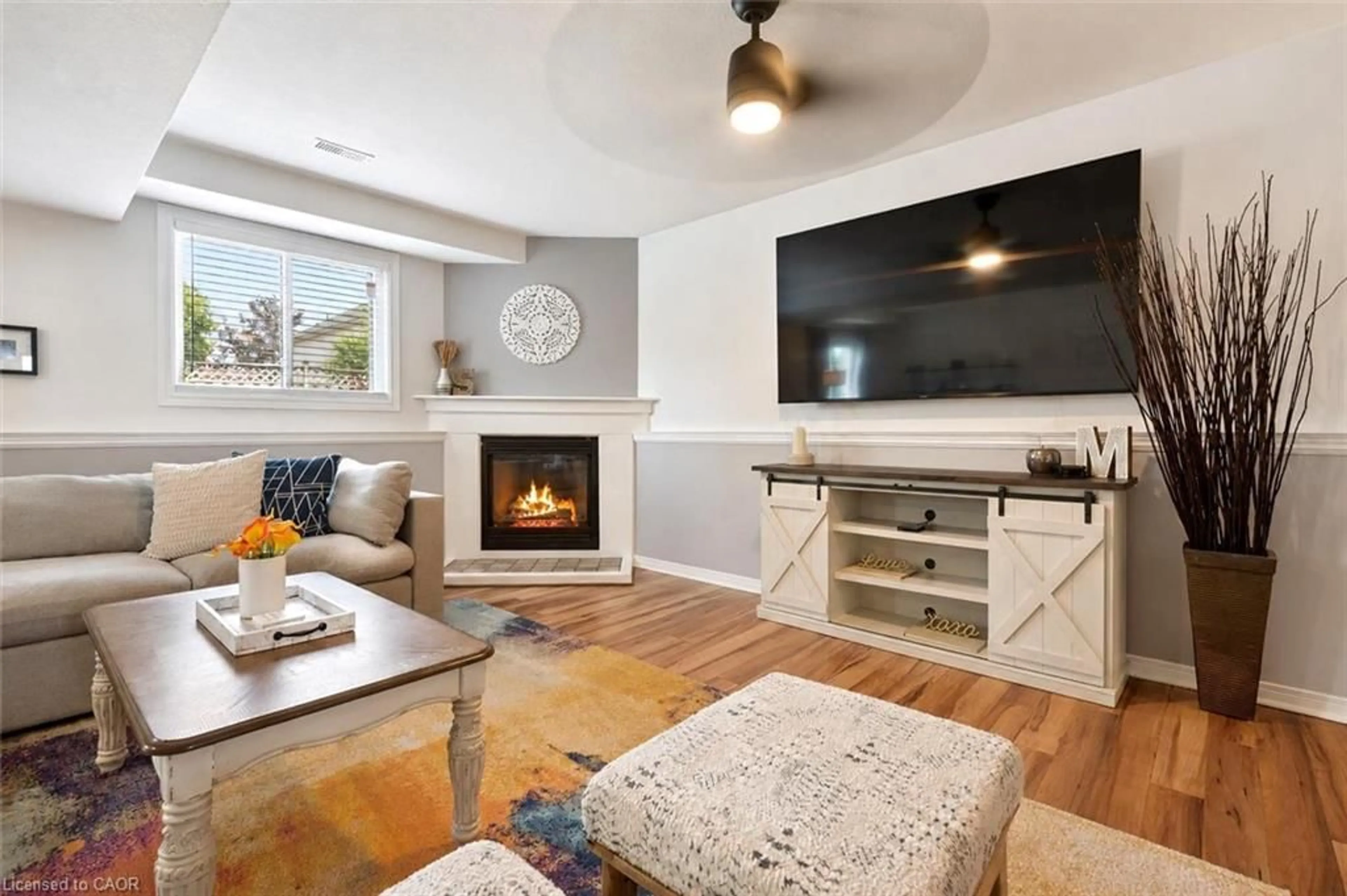 Living room with furniture, unknown for 325 Tait Cres, Fergus Ontario N1M 3P8
