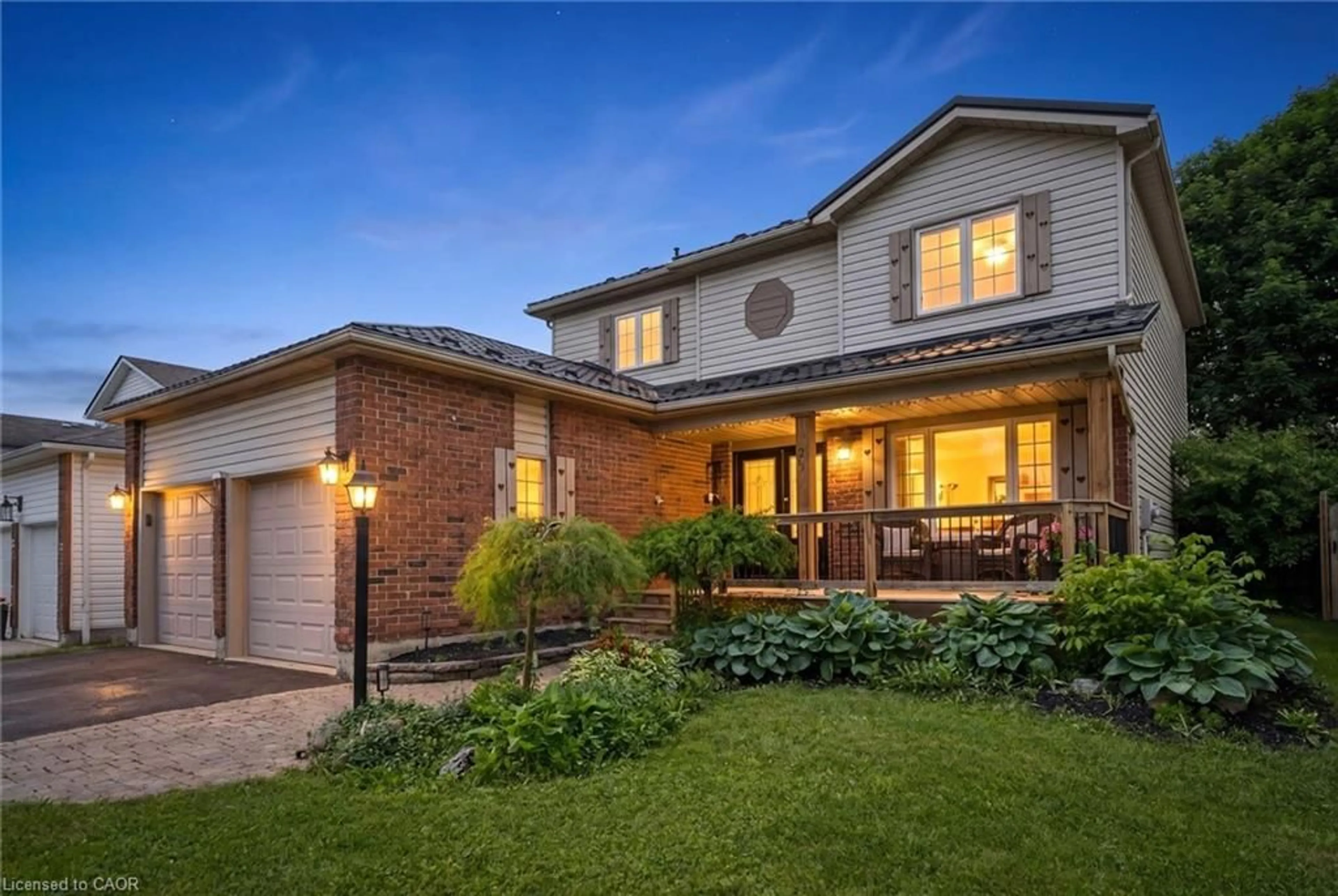 Home with brick exterior material, street for 729 Woodhill Dr, Fergus Ontario N1M 3M8