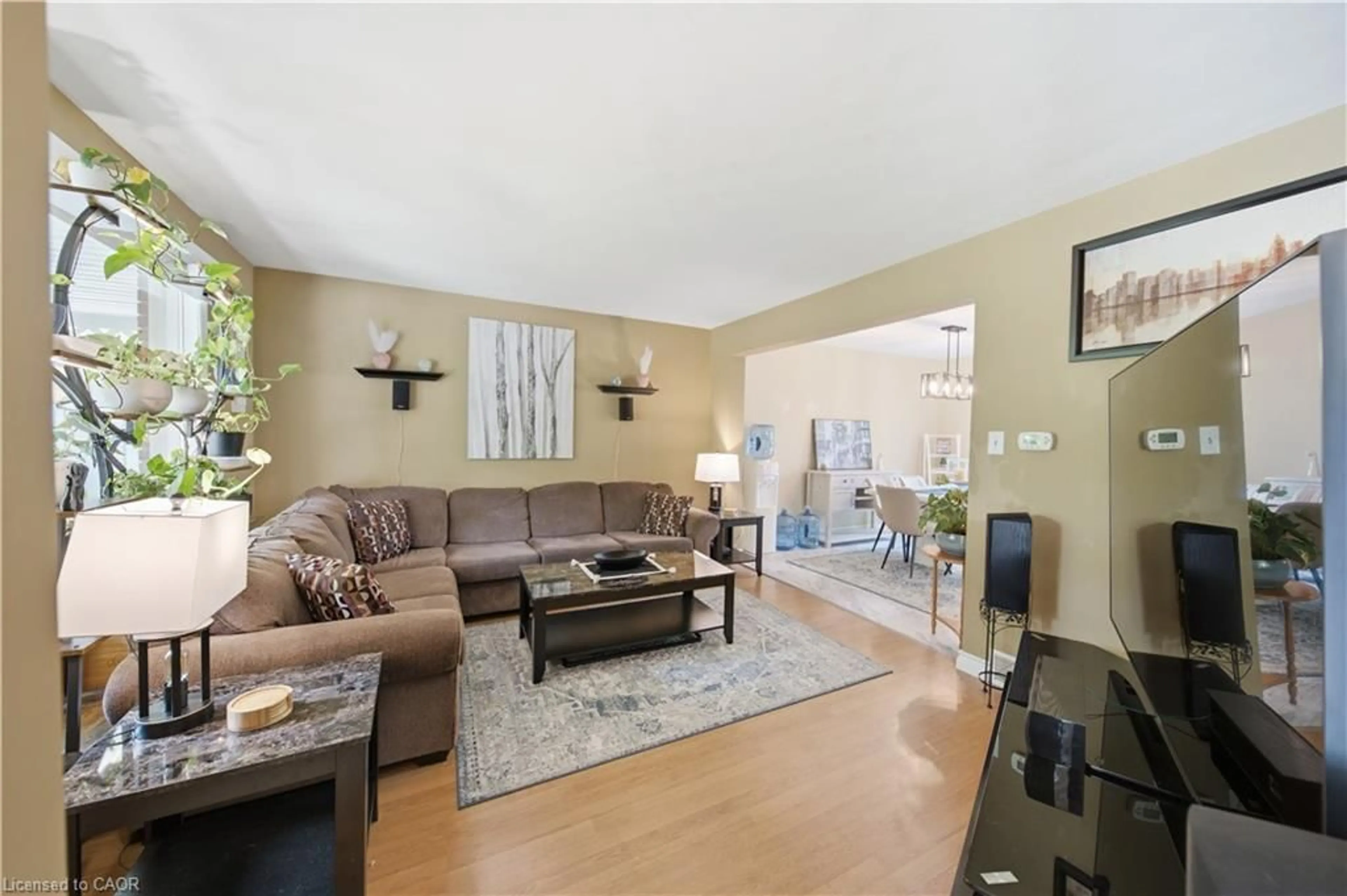 Living room with furniture, unknown for 340 Cyrus St, Cambridge Ontario N3H 1H3