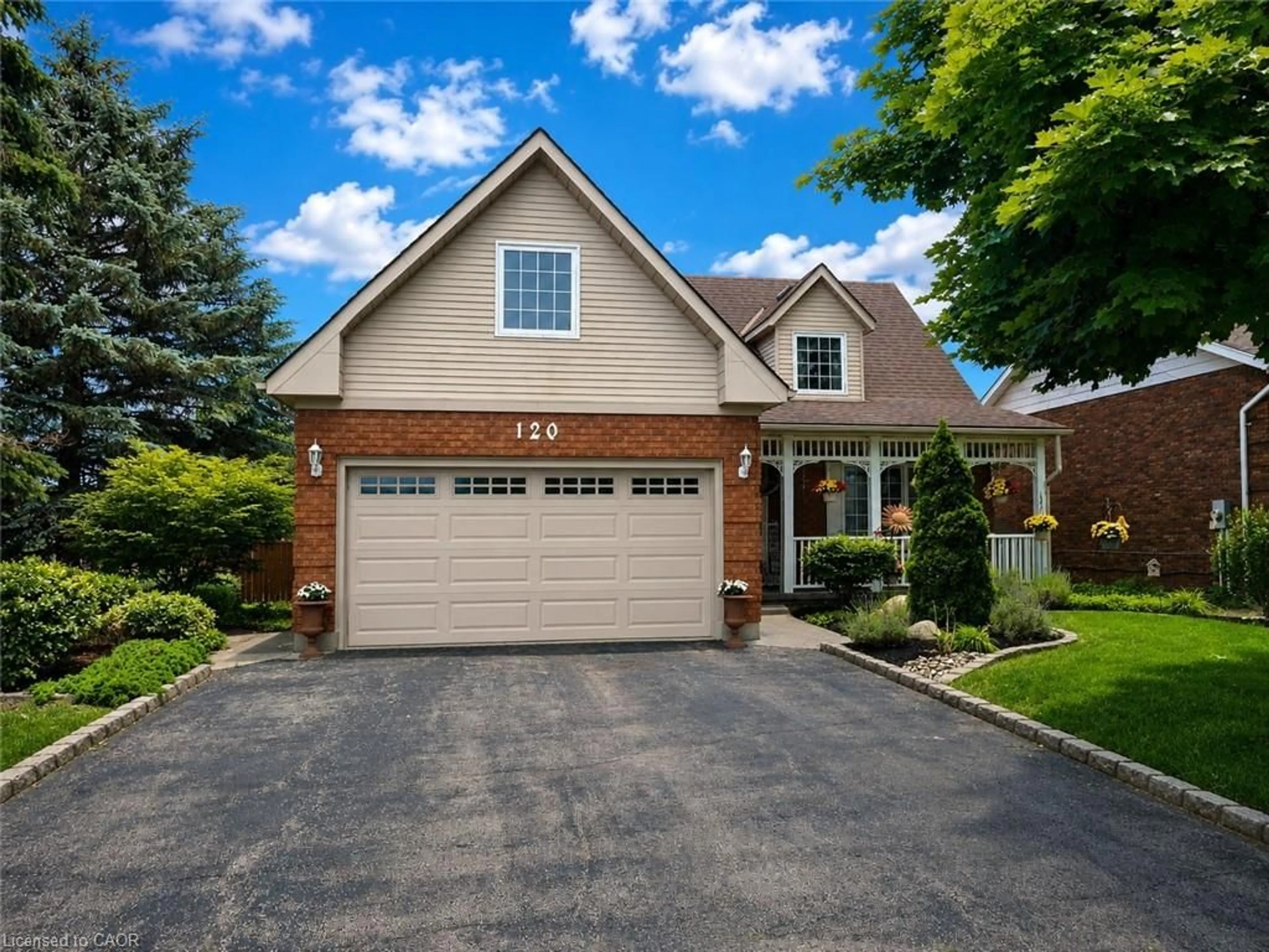 Home with brick exterior material, street for 120 Lynndale Rd, Simcoe Ontario N3Y 5E5