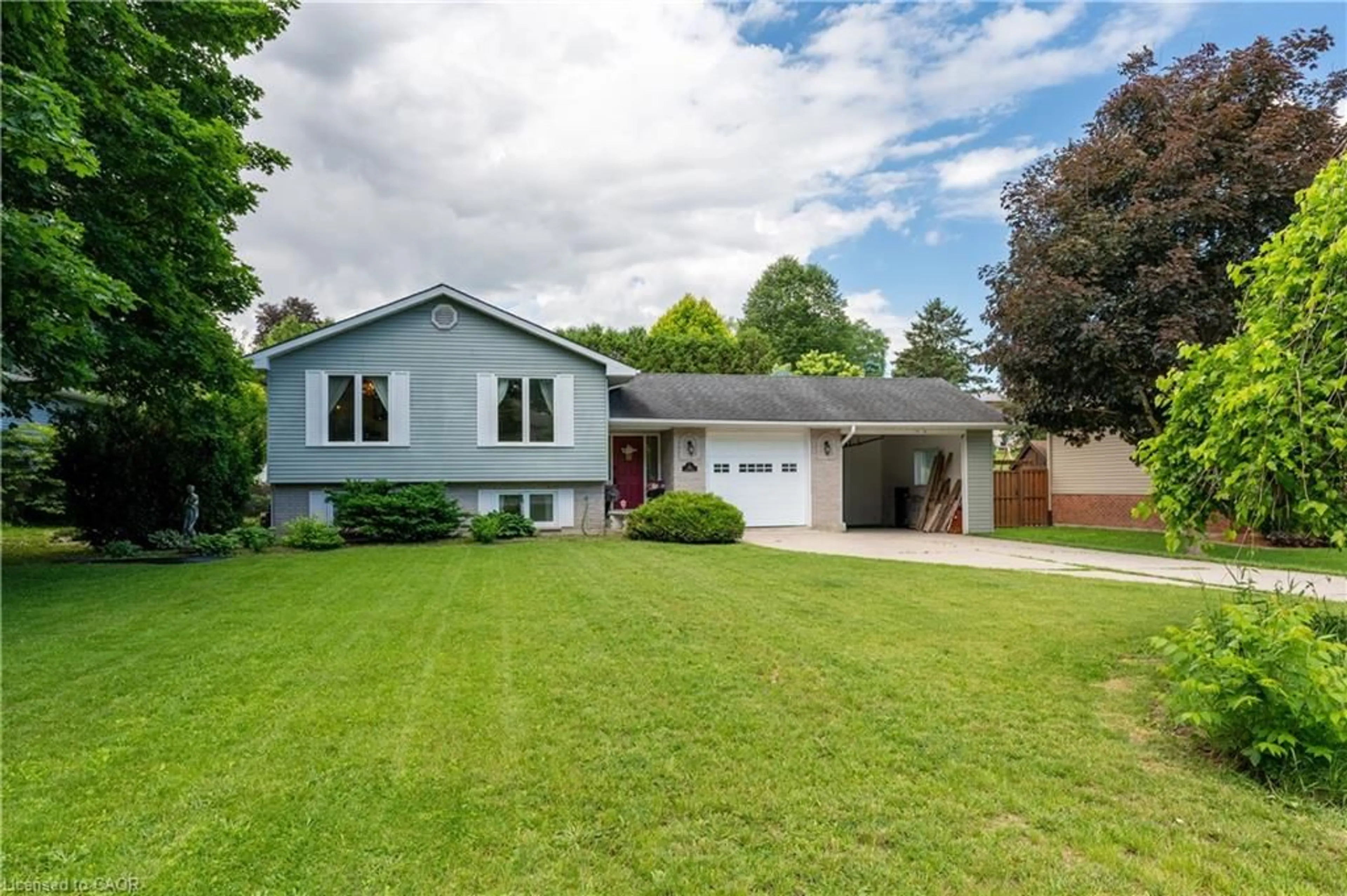 Home with vinyl exterior material, street for 155 Huron St, Embro Ontario N0J 1J0