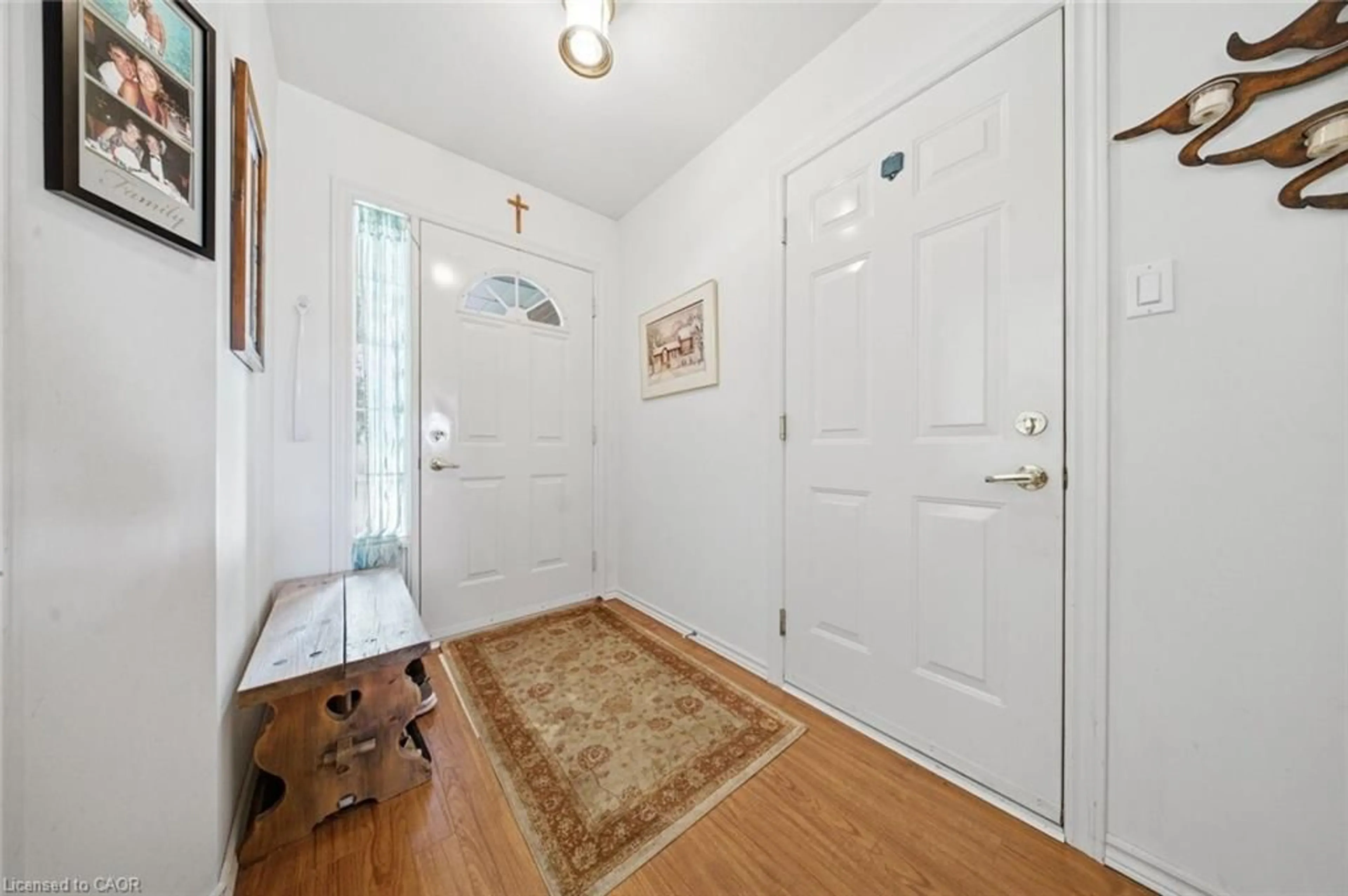 Indoor entryway for 74 Wilson Ave #12, Delhi Ontario N4B 3E7