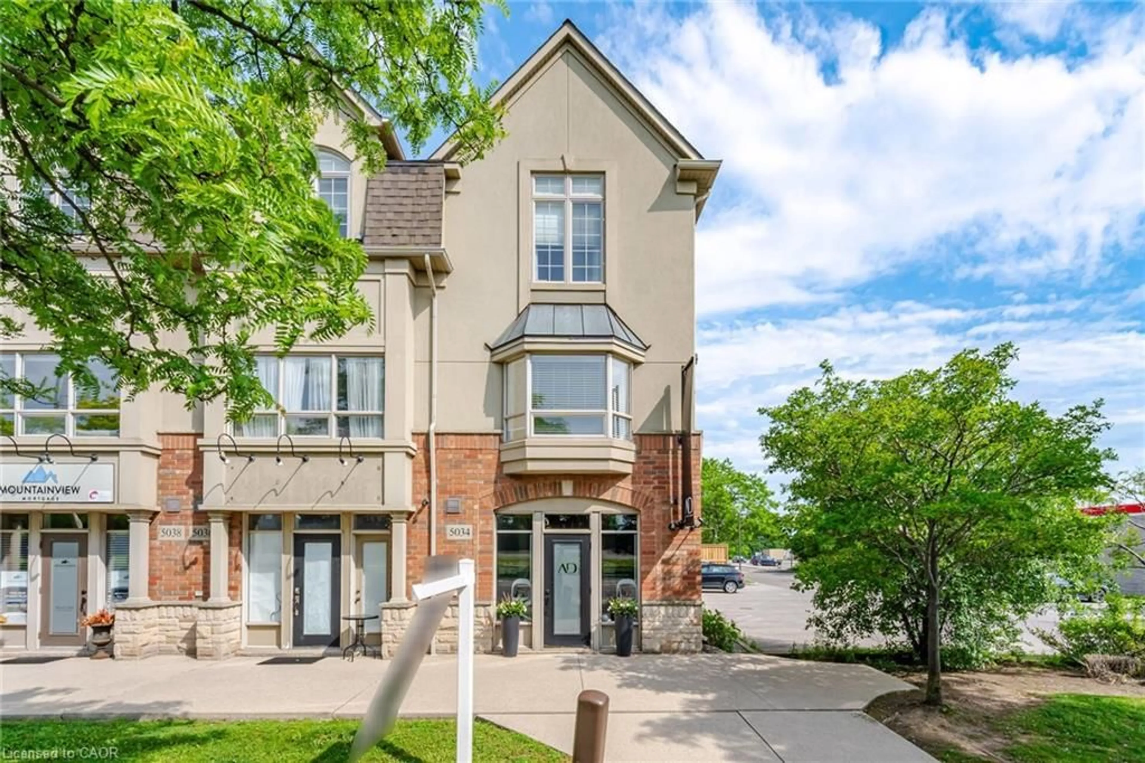 Home with brick exterior material, street for 5035 Bidwell Common, Burlington Ontario L7L 0A4