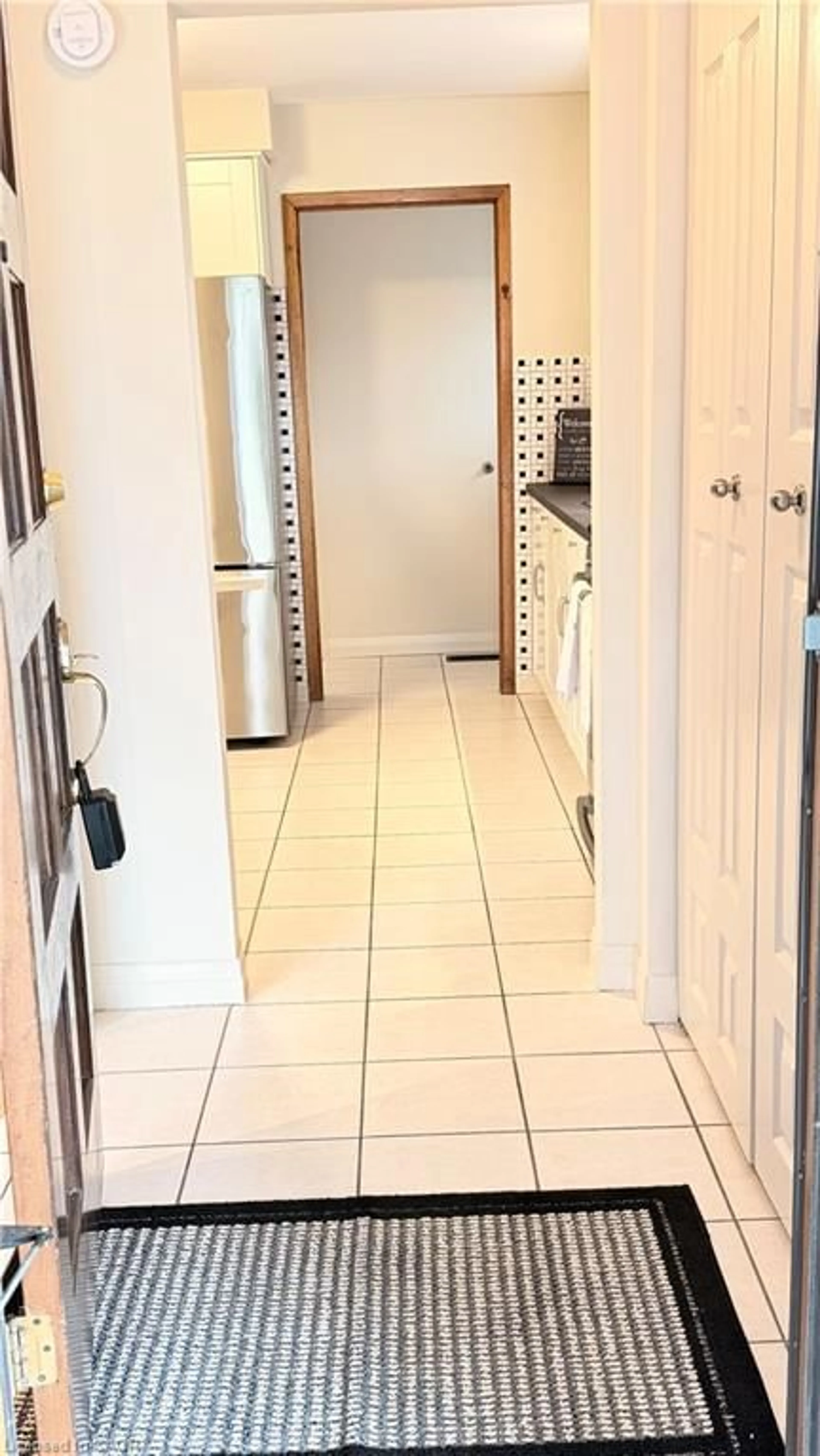 Unknown for 68 Tindale Crt, Hamilton Ontario L8K 6C7