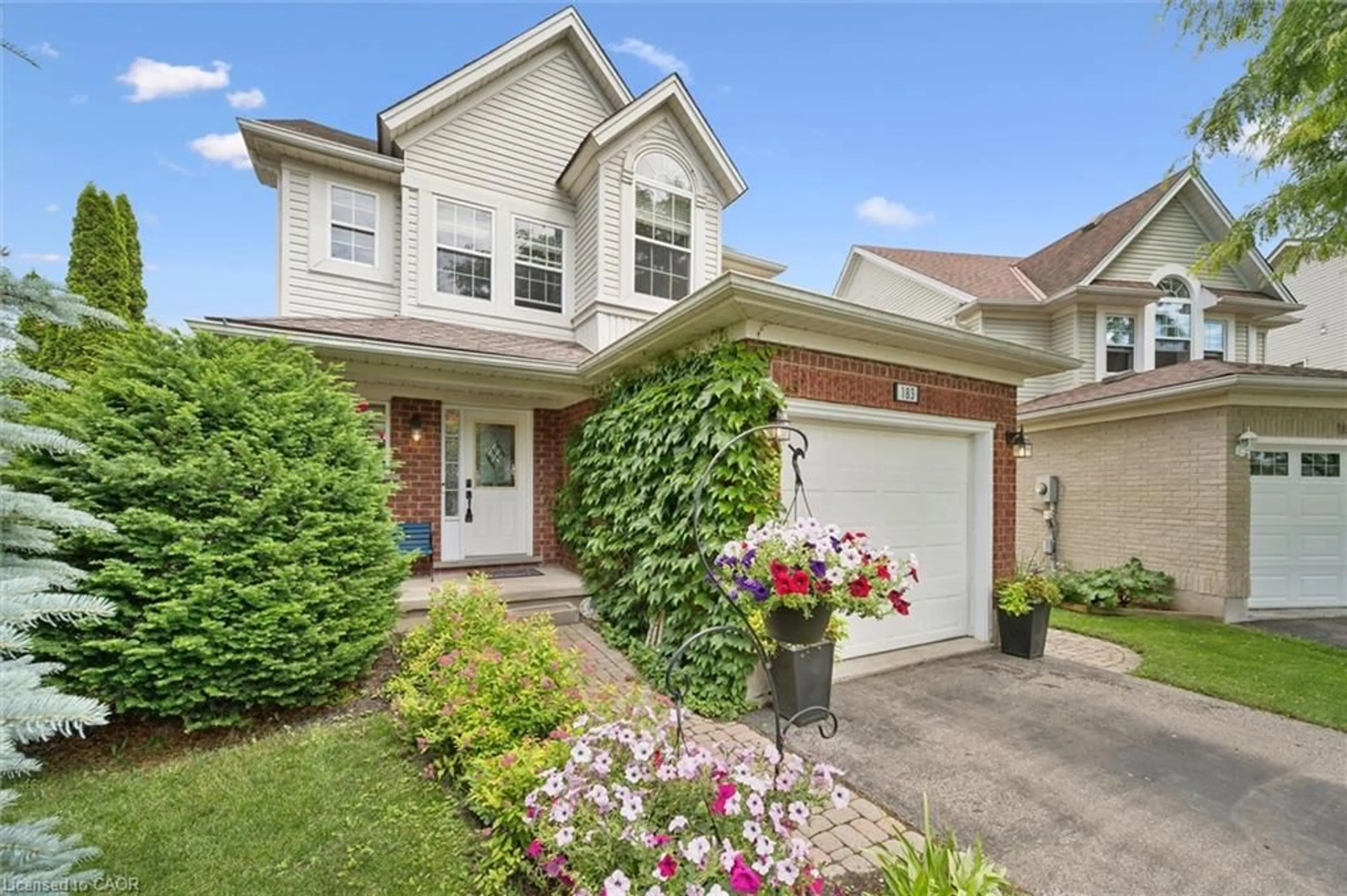 Home with brick exterior material, street for 183 Dalecroft Pl, Waterloo Ontario N2T 2T1