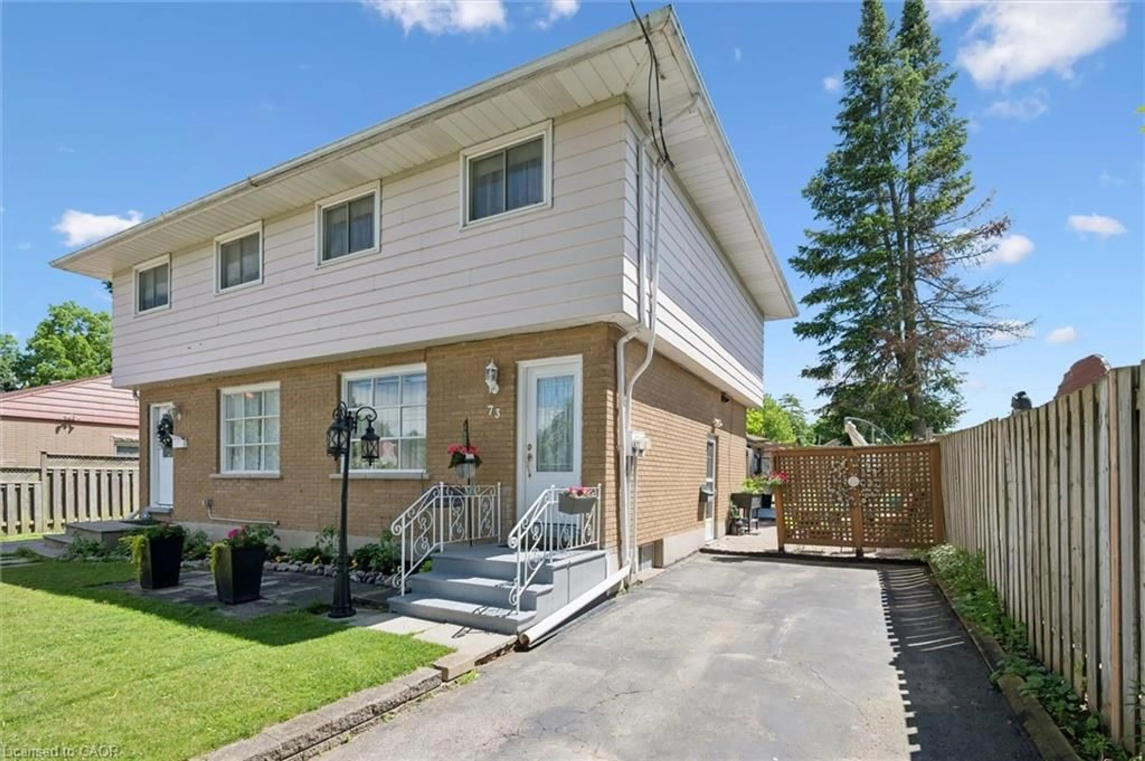 Unknown for 73 Henry St, Cambridge Ontario N1R 3W5