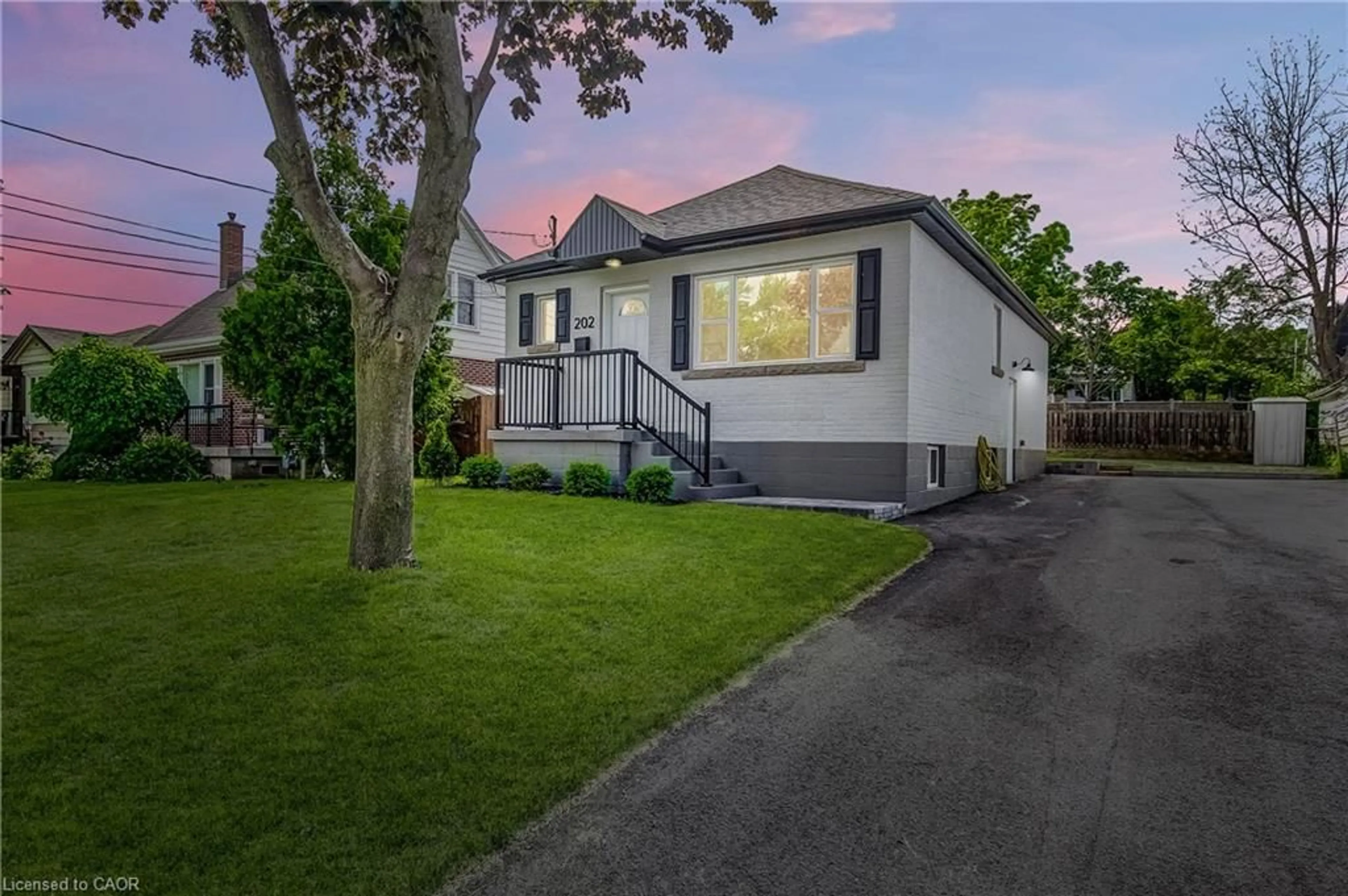 Unknown for 202 Erindale Ave, Hamilton Ontario L8K 4R7