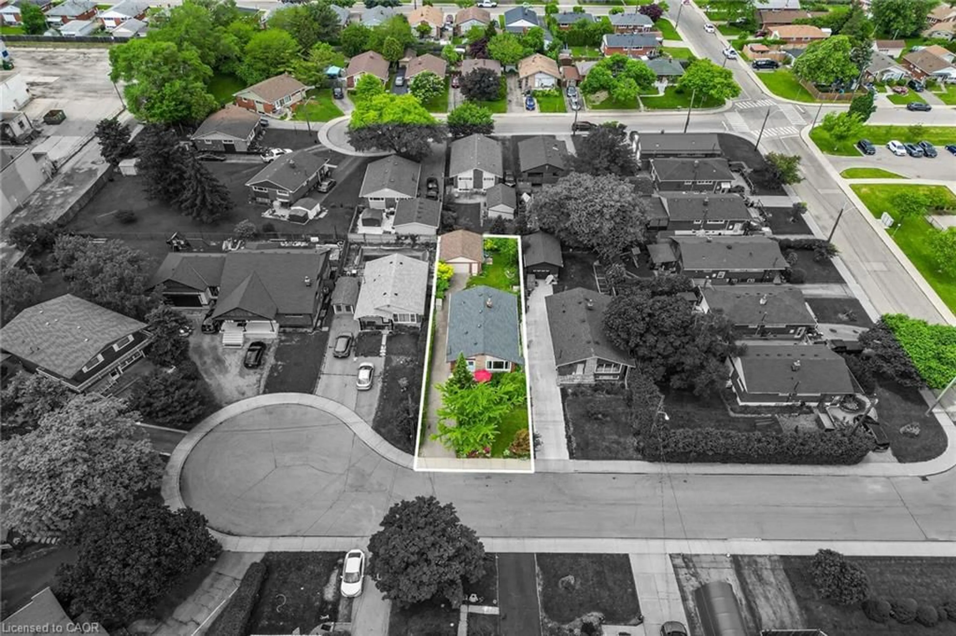 A pic from outside/outdoor area/front of a property/back of a property/a pic from drone, street for 10 Helga Crt, Hamilton Ontario L8V 3K2