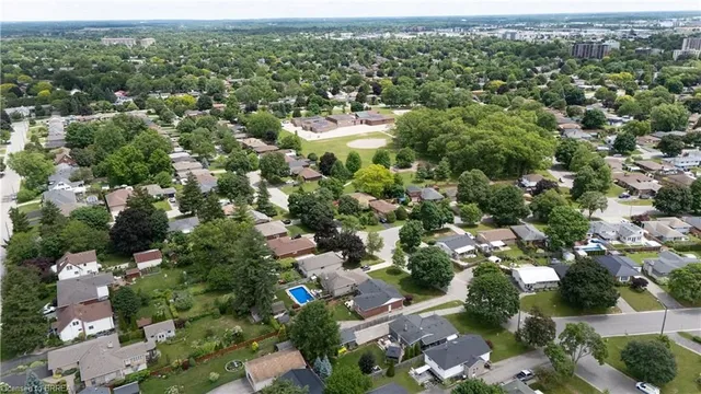83 Evelyn St, Brantford 4