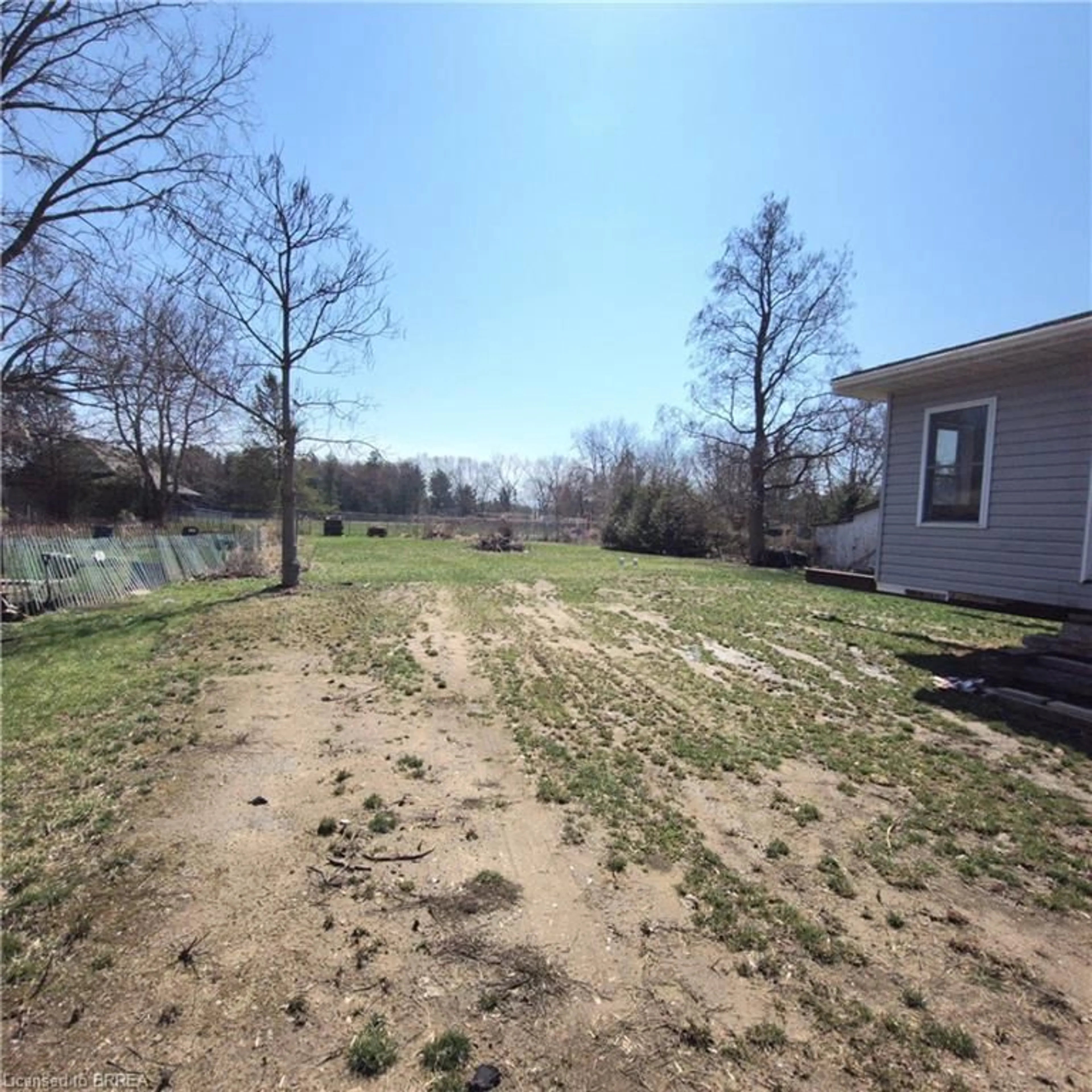A pic from outside/outdoor area/front of a property/back of a property/a pic from drone, street for 110 Queen St, St. Williams Ontario N0E 1P0