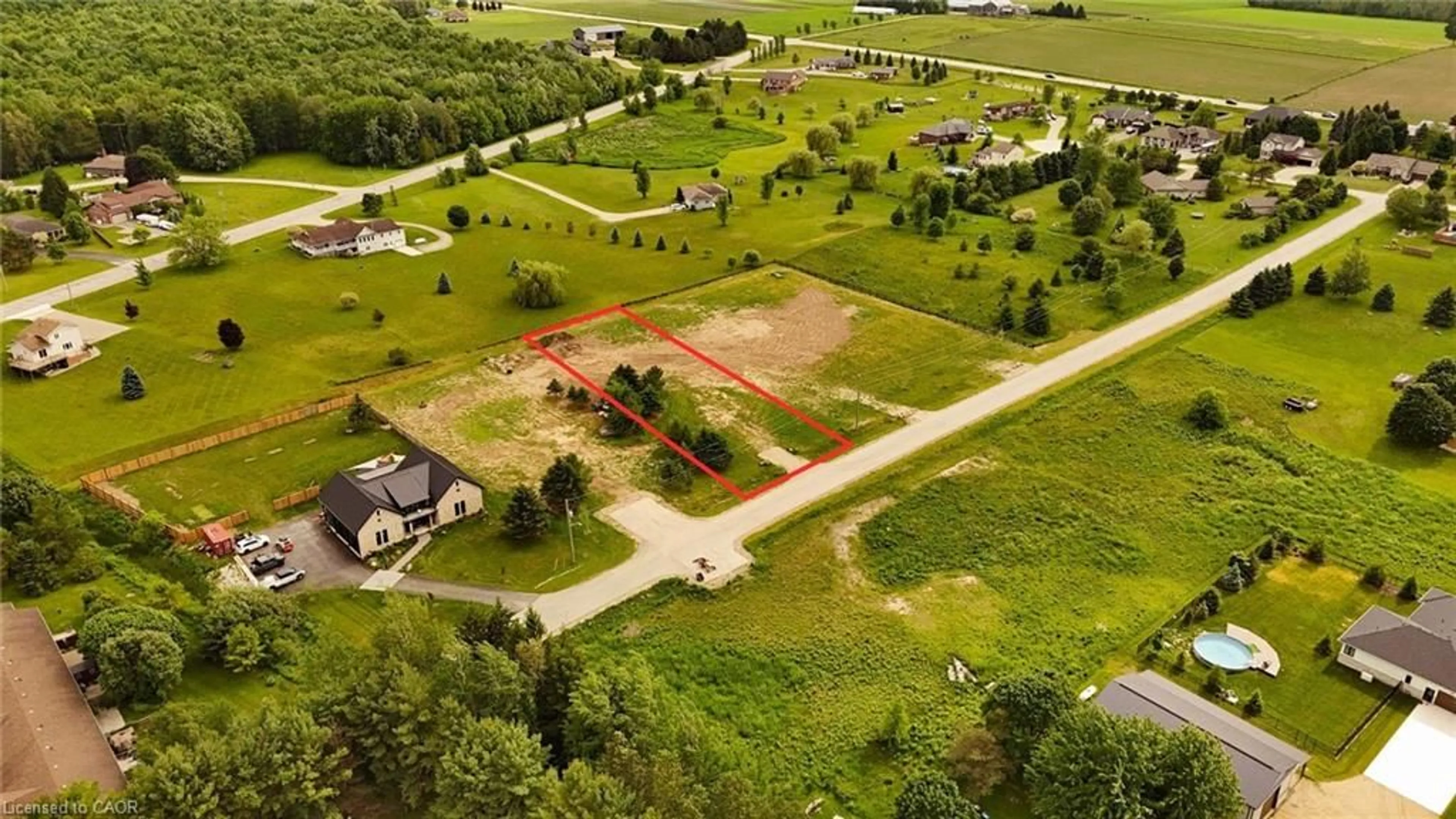 A pic from outside/outdoor area/front of a property/back of a property/a pic from drone, unknown for 1020 Currie St, Wroxeter Ontario N0G 2X0