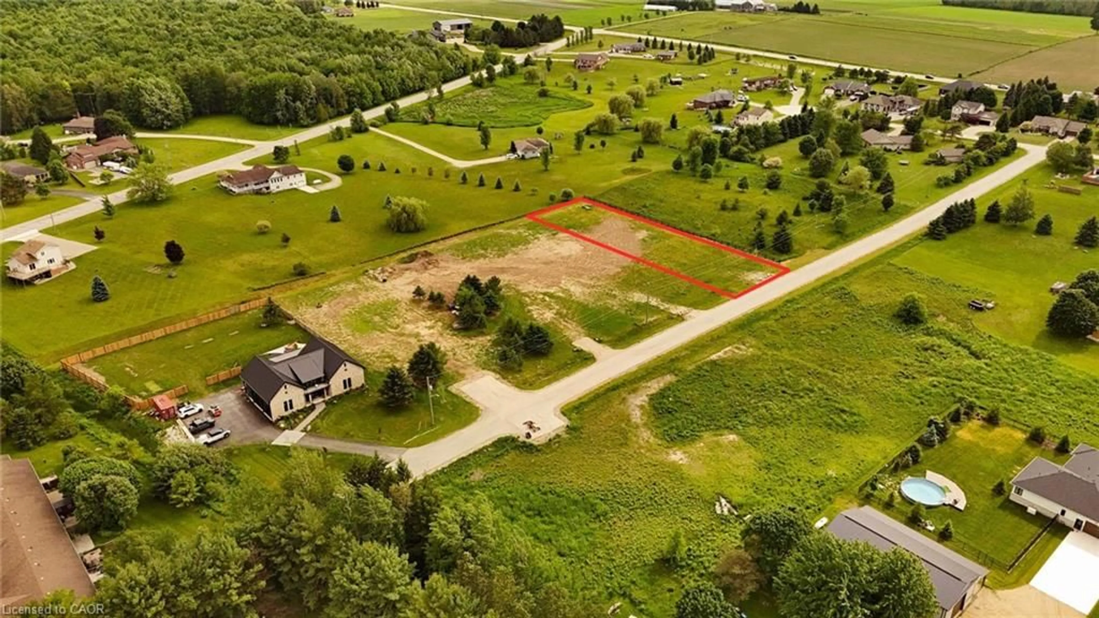A pic from outside/outdoor area/front of a property/back of a property/a pic from drone, unknown for 1016 Currie St, Wroxeter Ontario N0G 2X0