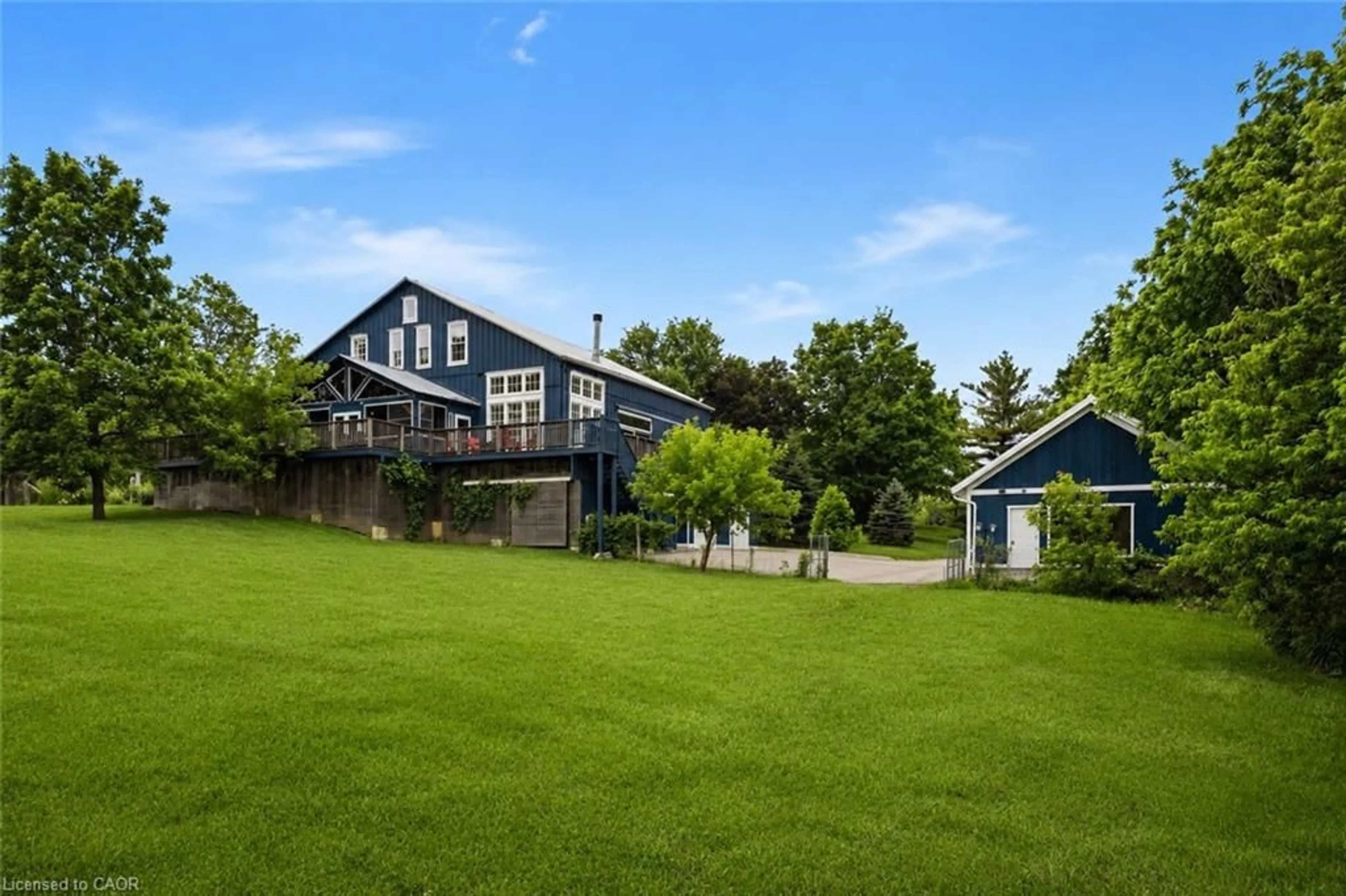 A pic from outside/outdoor area/front of a property/back of a property/a pic from drone, water/lake/river/ocean view for 6115 Guelph Line, Burlington Ontario L7P 0A6