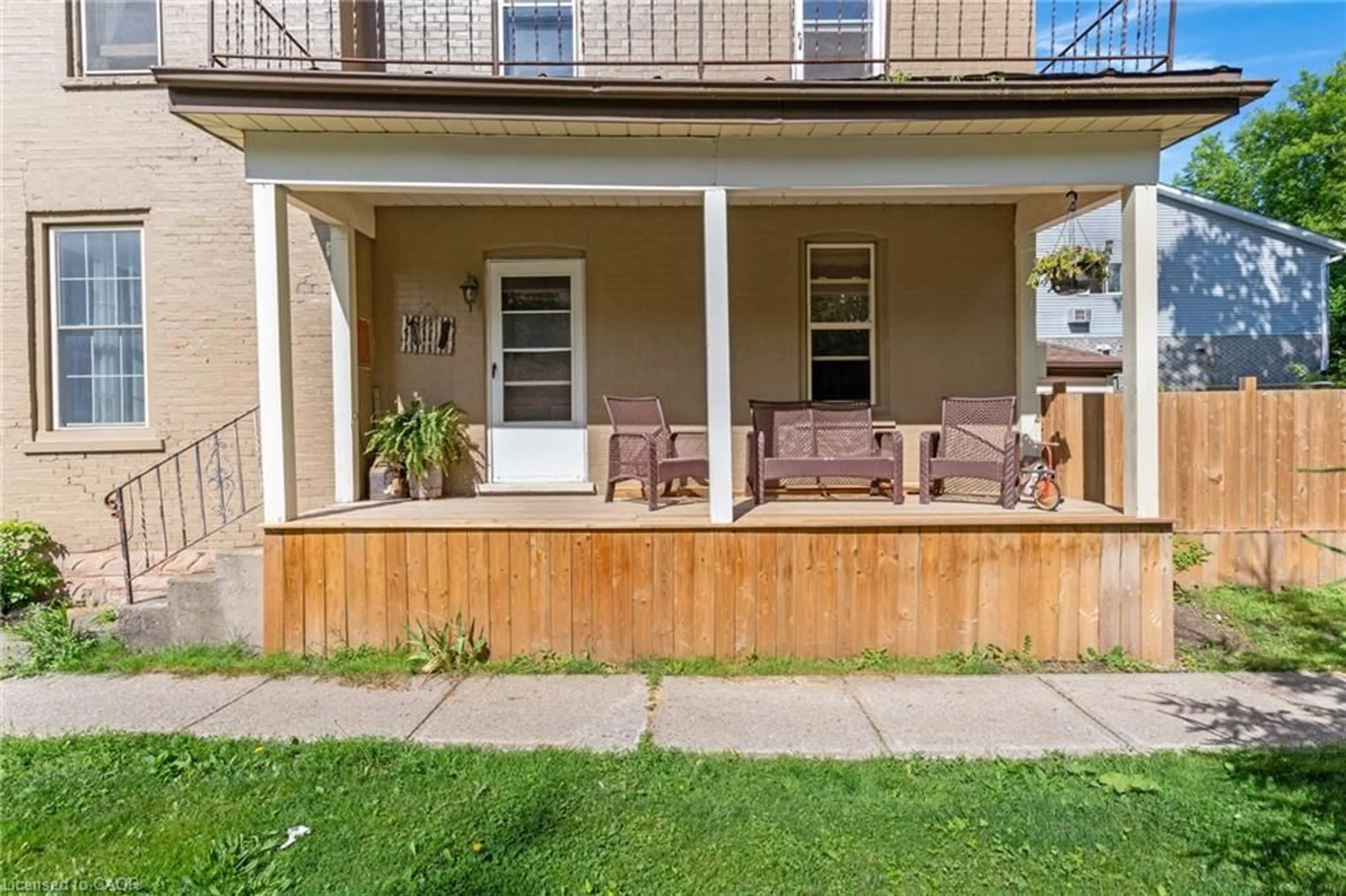 Patio, street for 39 Albert St, Plattsville Ontario N0J 1S0