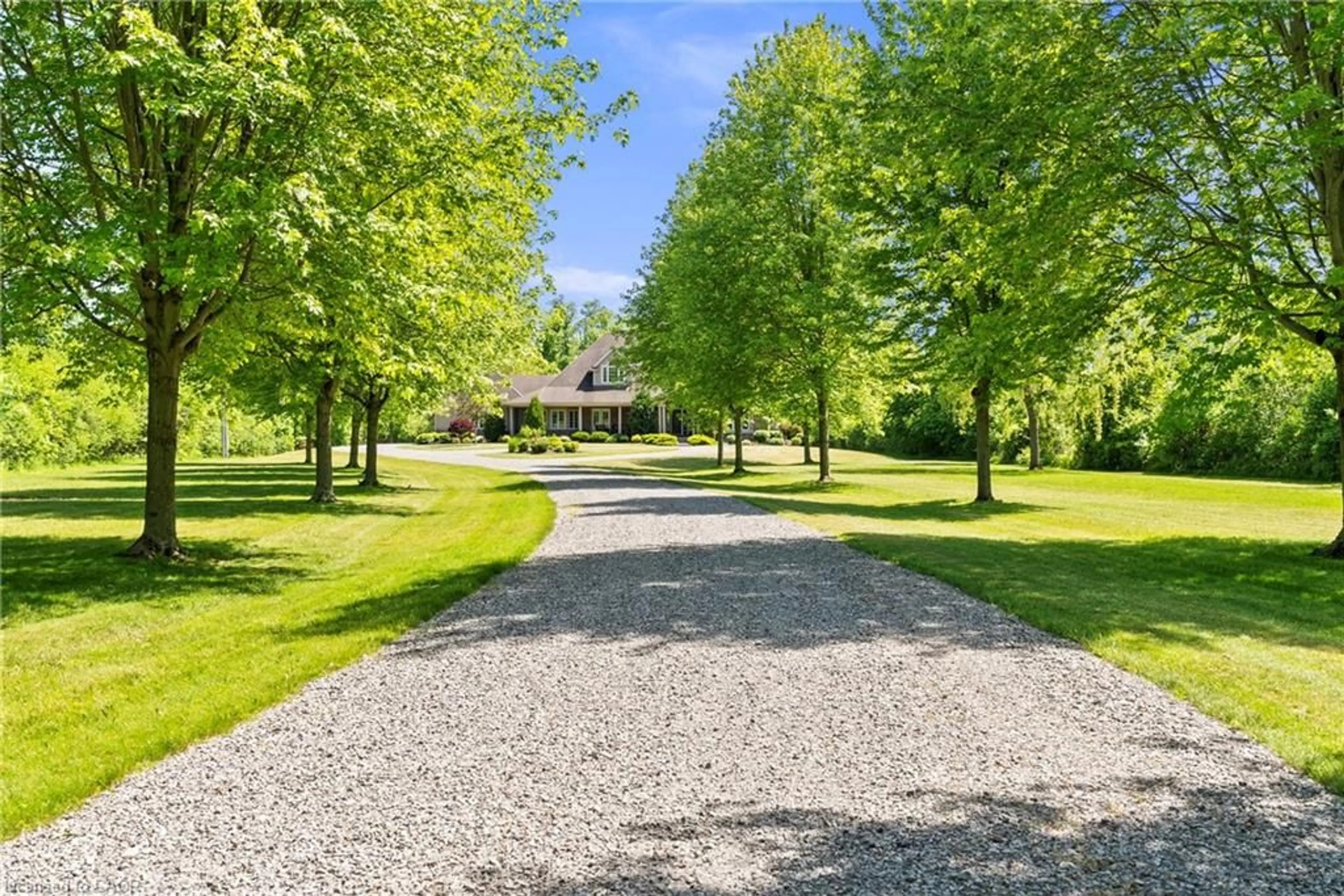 A pic from outside/outdoor area/front of a property/back of a property/a pic from drone, unknown for 5045 Michener Rd, Sherkston Ontario L0S 1R0