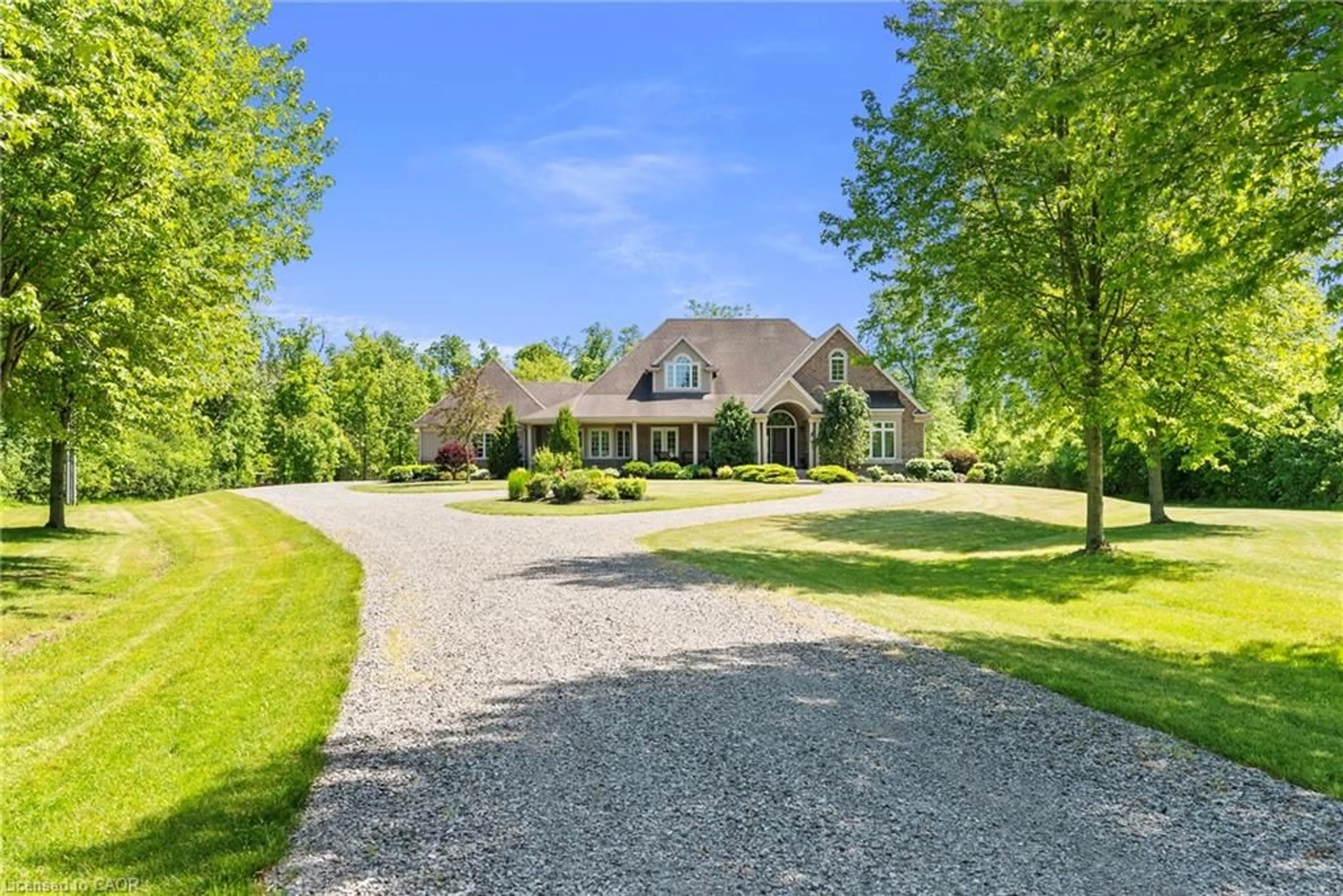 A pic from outside/outdoor area/front of a property/back of a property/a pic from drone, unknown for 5045 Michener Rd, Sherkston Ontario L0S 1R0