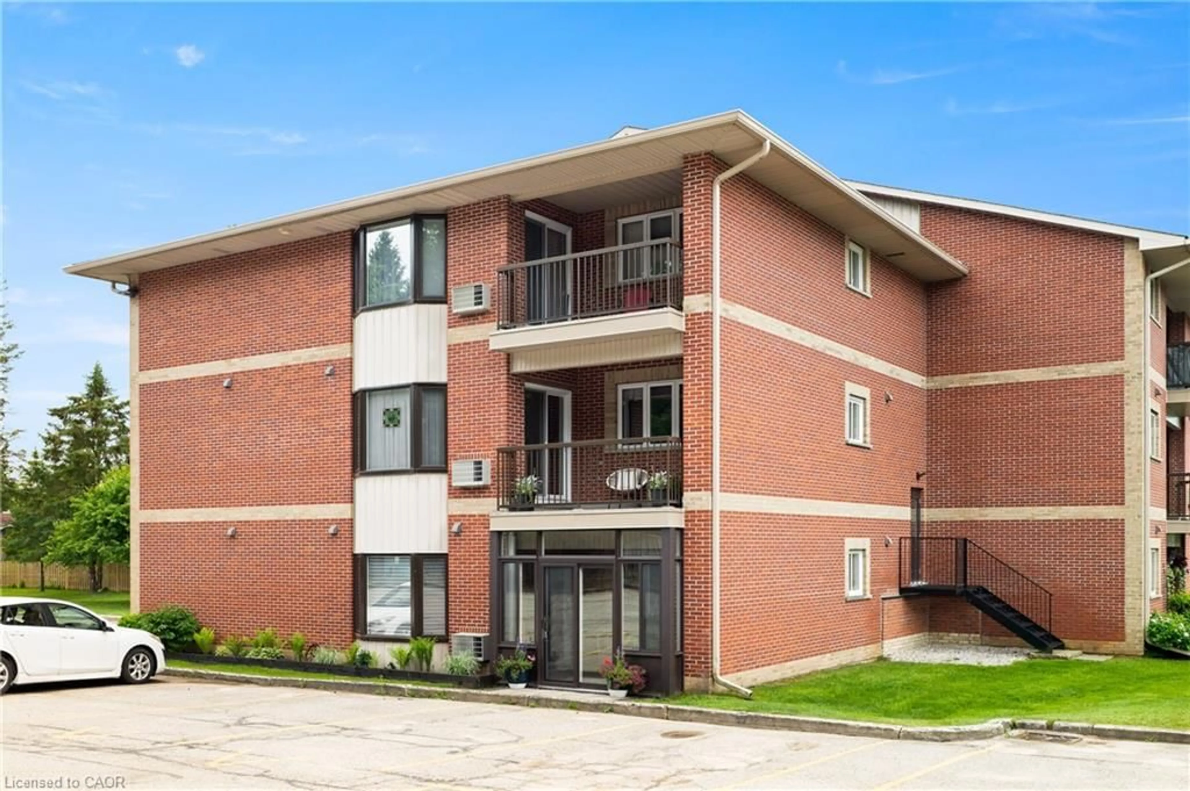 Home with brick exterior material, building for 440 Durham St #203, Mount Forest Ontario N0G 2L1