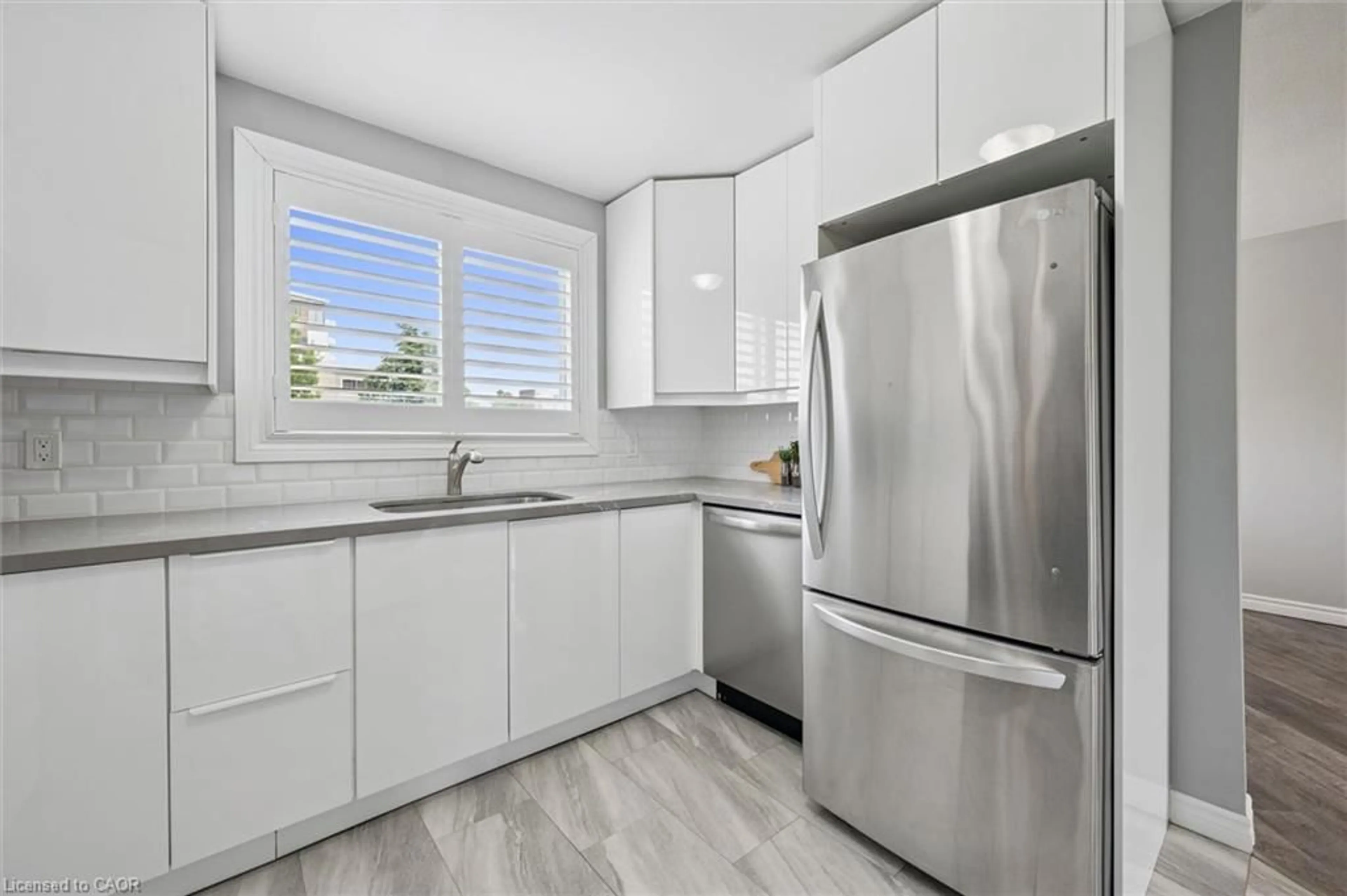 Standard kitchen, unknown for 60 Elmsdale Dr #25, Kitchener Ontario N2E 2G4