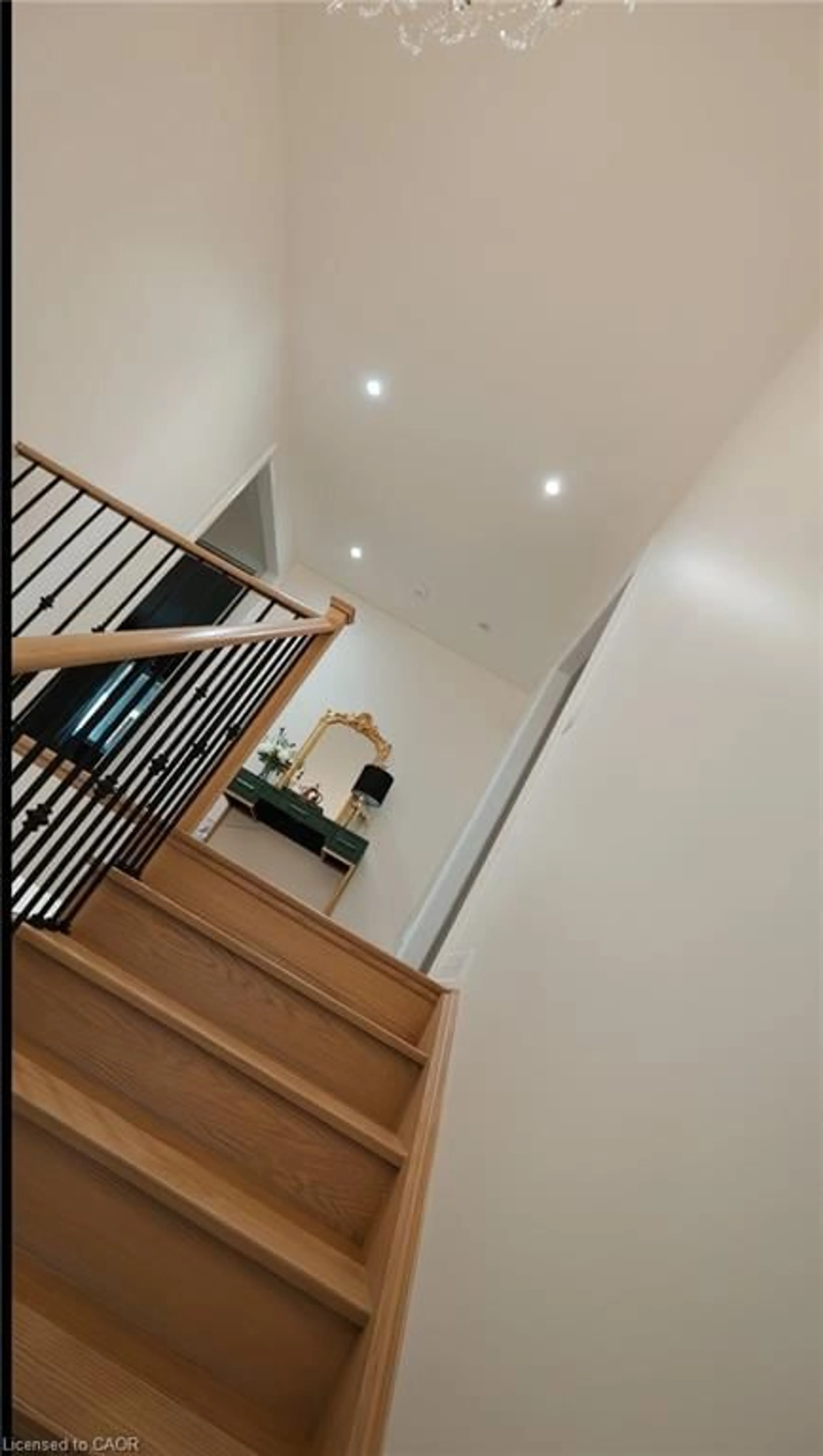 Stairs for 18 Casavant Crt, Maple Ontario L6A 5A5