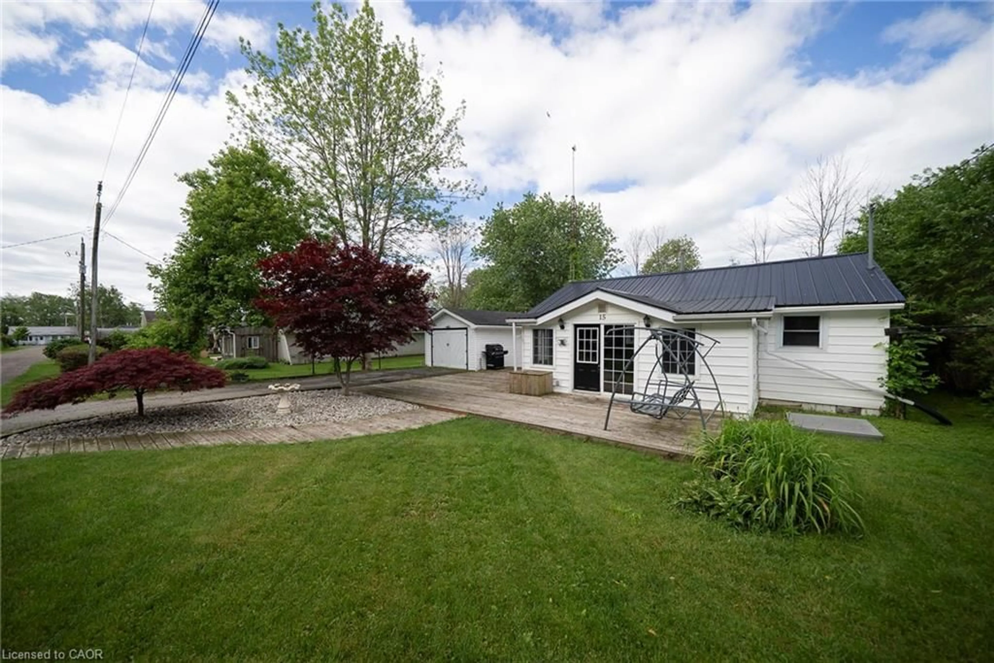 A pic from outside/outdoor area/front of a property/back of a property/a pic from drone, unknown for 15 Barbara Dr, Nanticoke Ontario N0A 1L0
