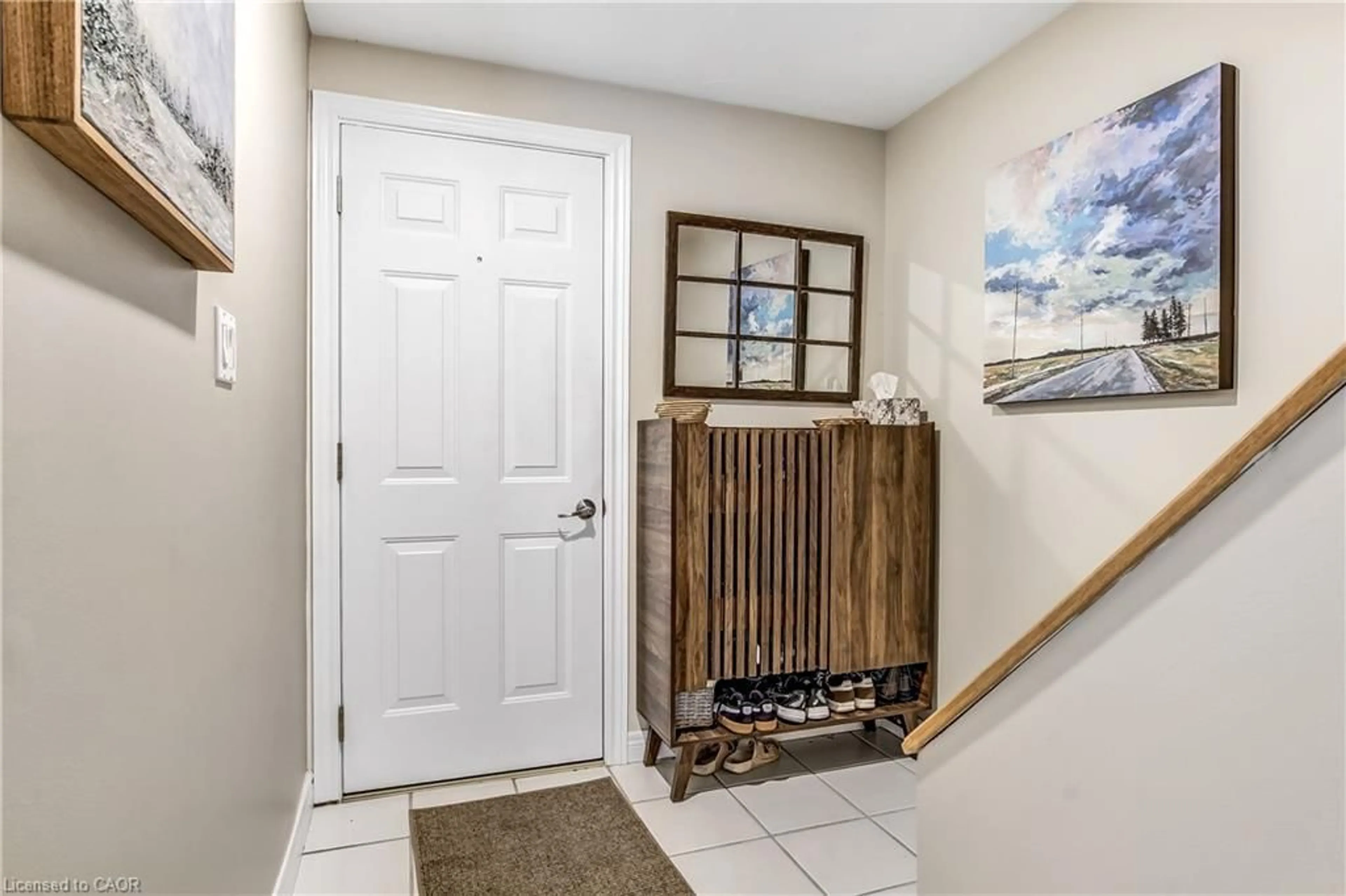 Indoor entryway for 6 Richardson Dr #30, Port Dover Ontario N0A 1N5