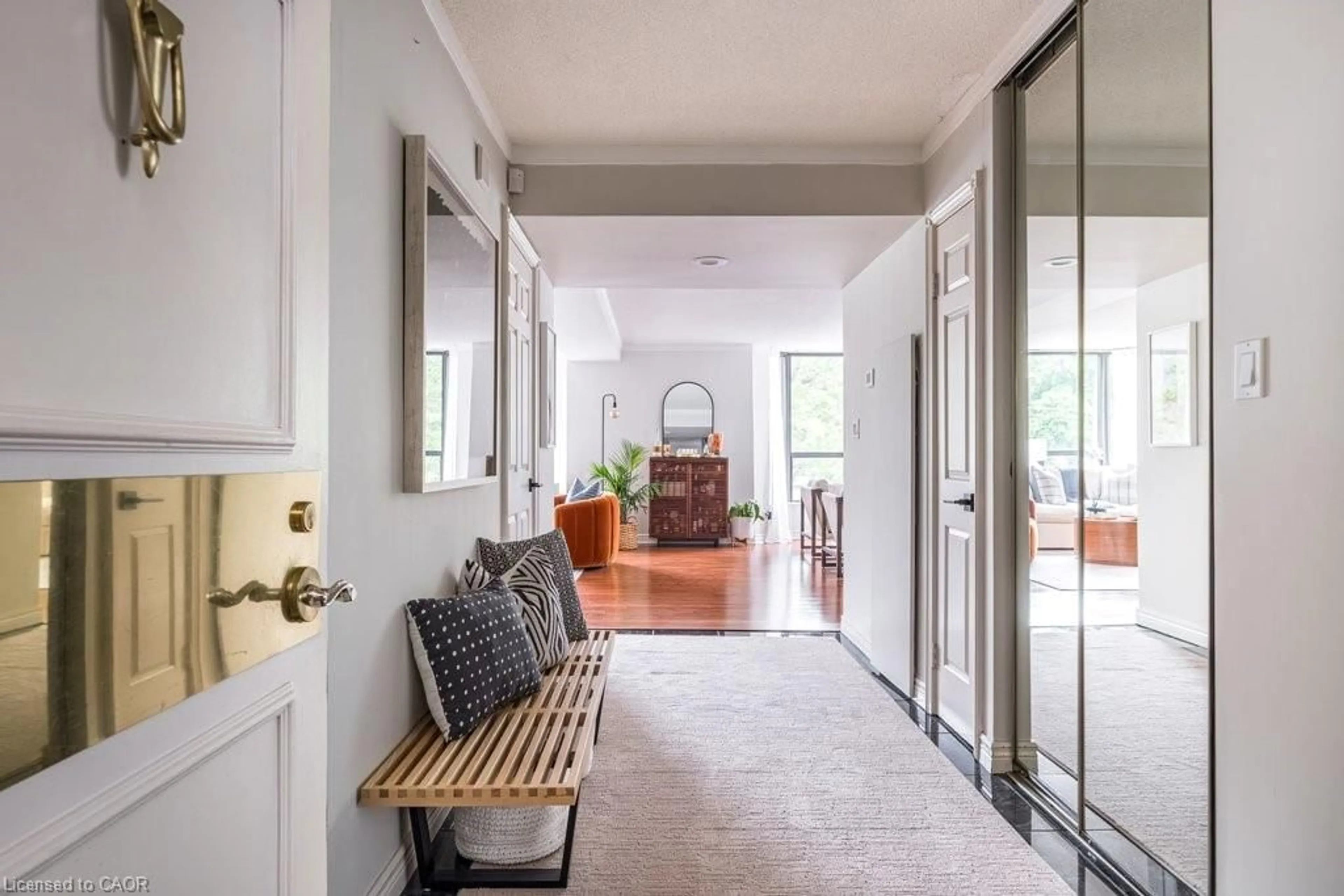 Indoor entryway for 49 Robinson St #200, Hamilton Ontario L8P 1Y7