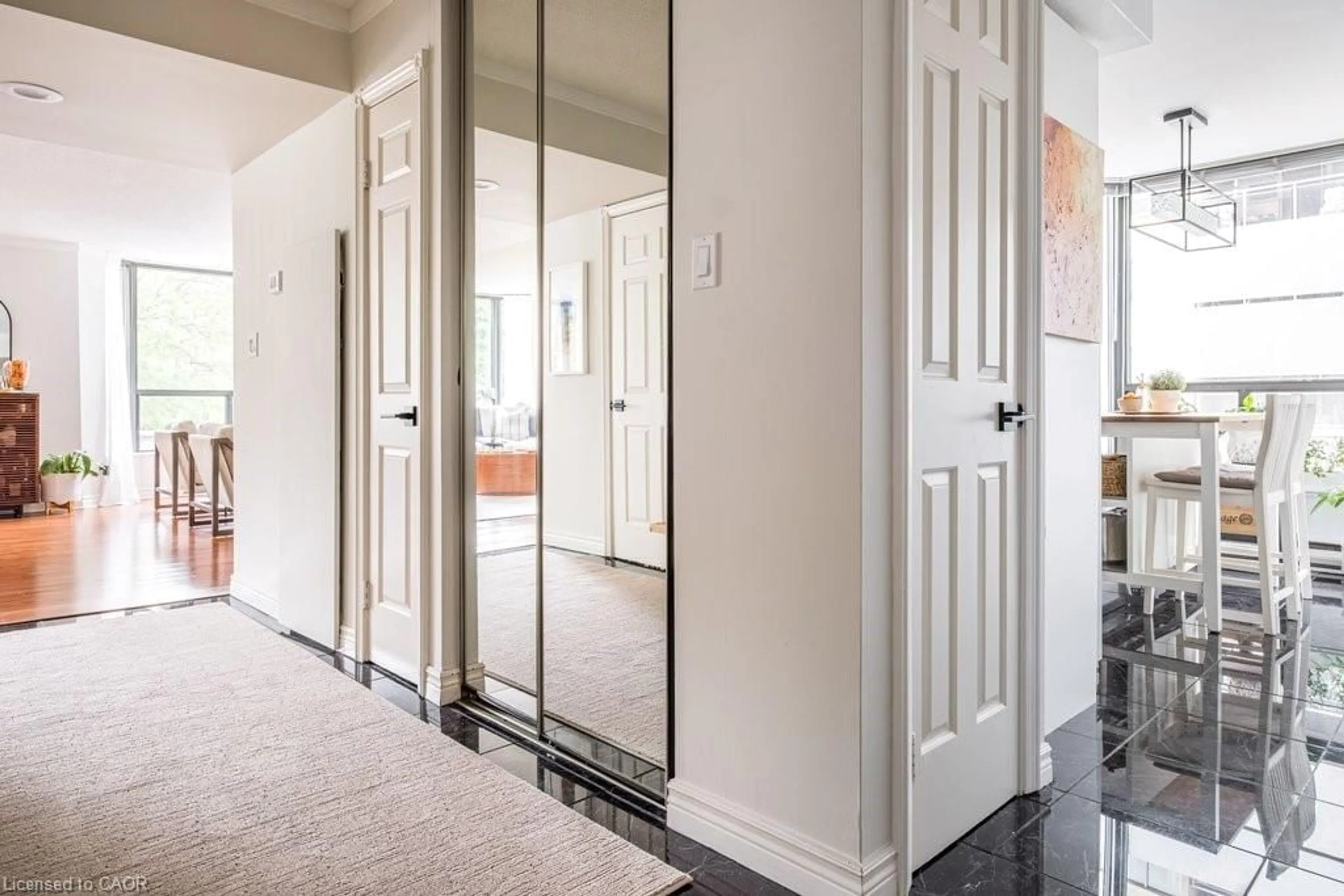 Indoor entryway for 49 Robinson St #200, Hamilton Ontario L8P 1Y7