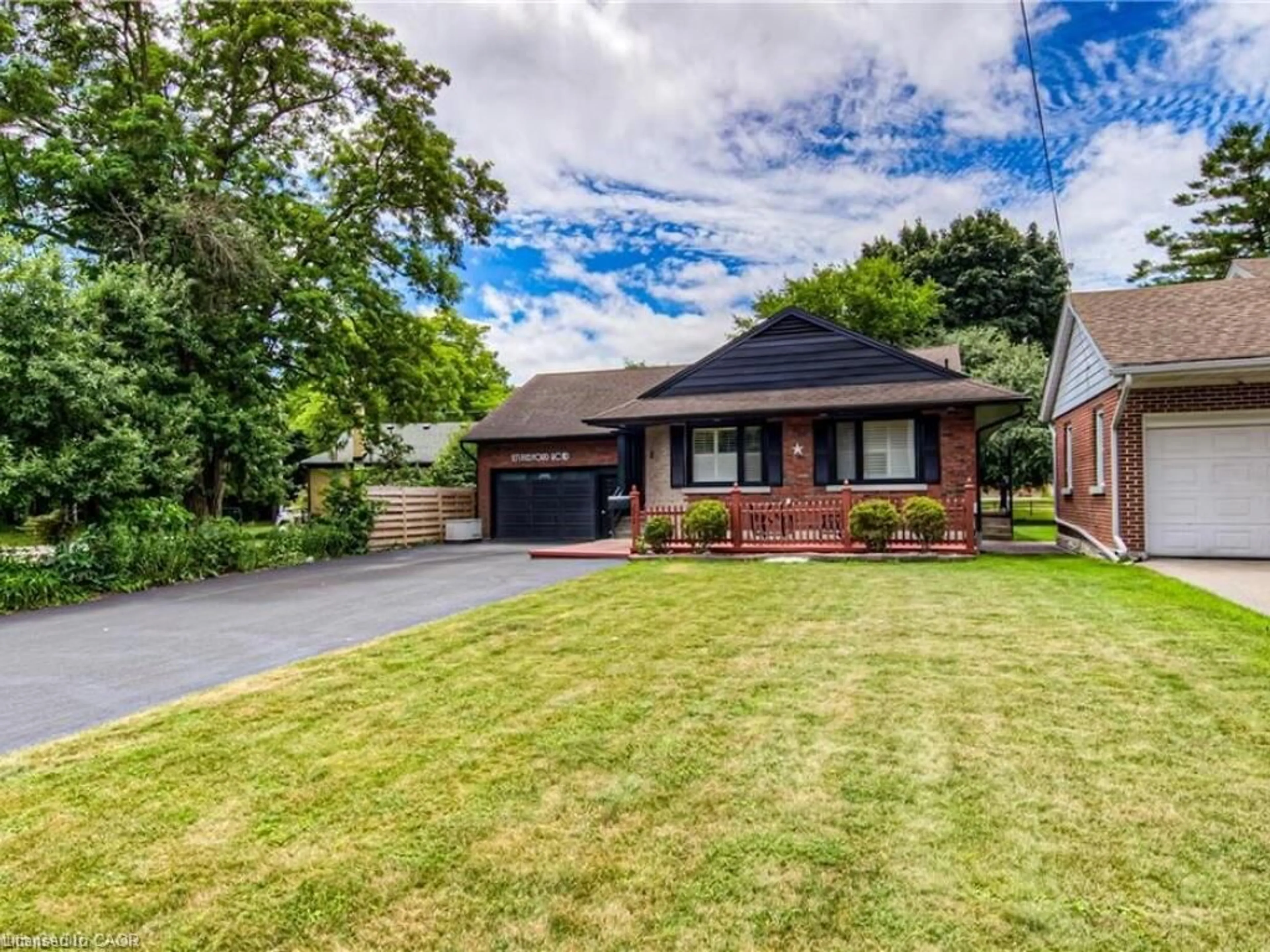Home with brick exterior material, street for 271 Bedford Rd, Kitchener Ontario N2G 3A7