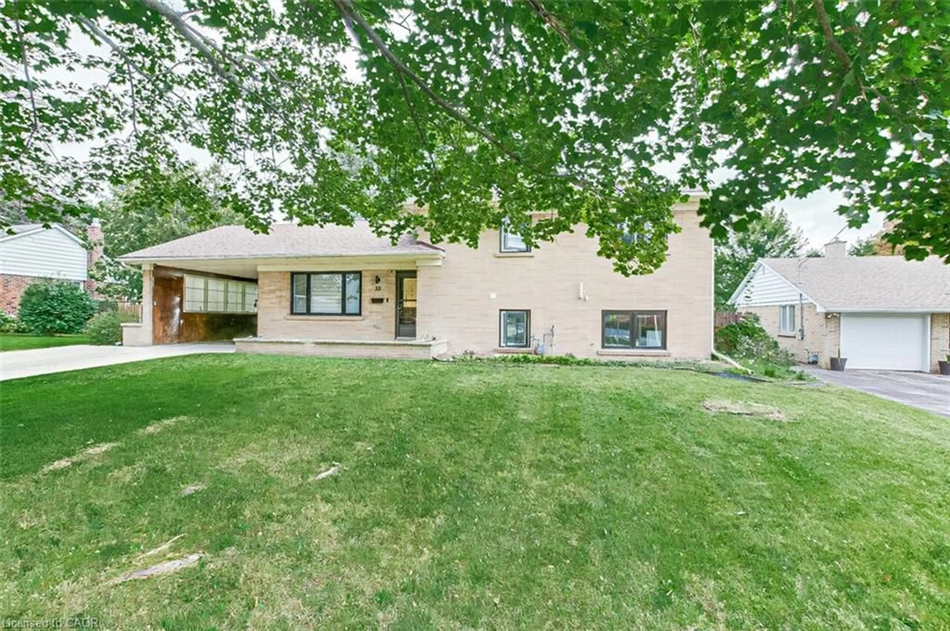 Home with brick exterior material, street for 33 Tyrell St, Simcoe Ontario N3Y 2H2