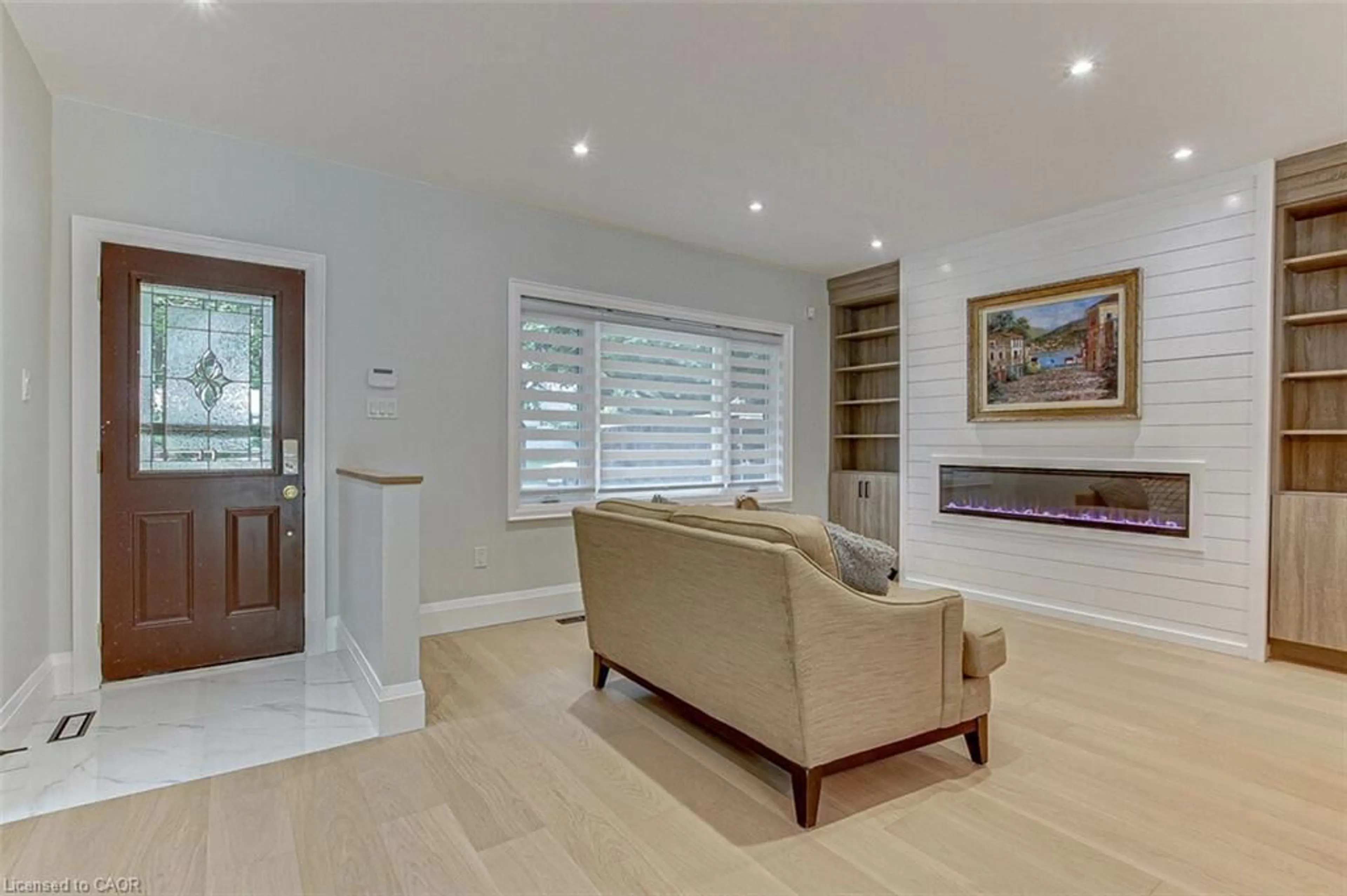 Living room with furniture, unknown for 33 Tyrell St, Simcoe Ontario N3Y 2H2