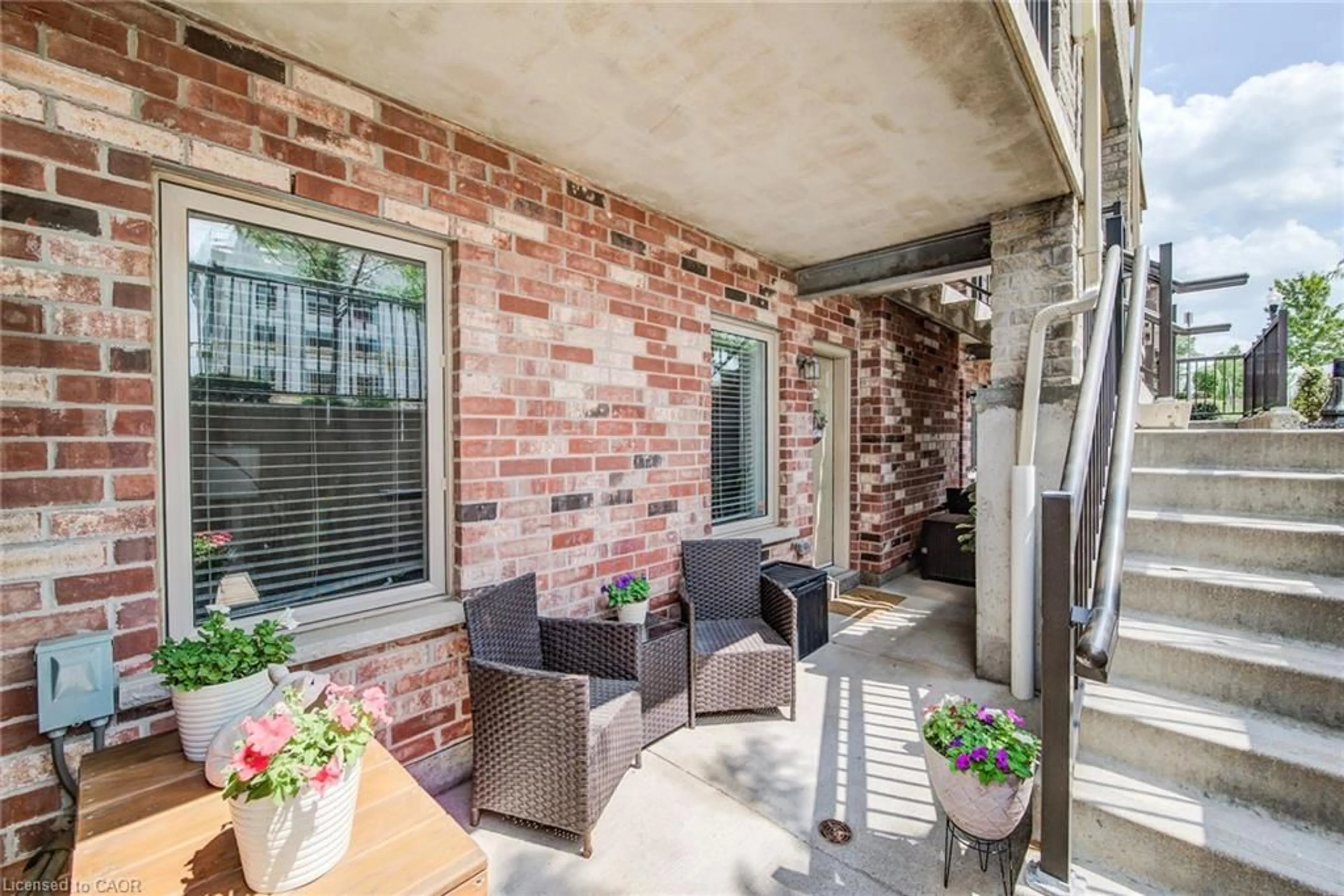 Patio, street for 1676 Fischer Hallman Rd #G, Kitchener Ontario N2R 0H9