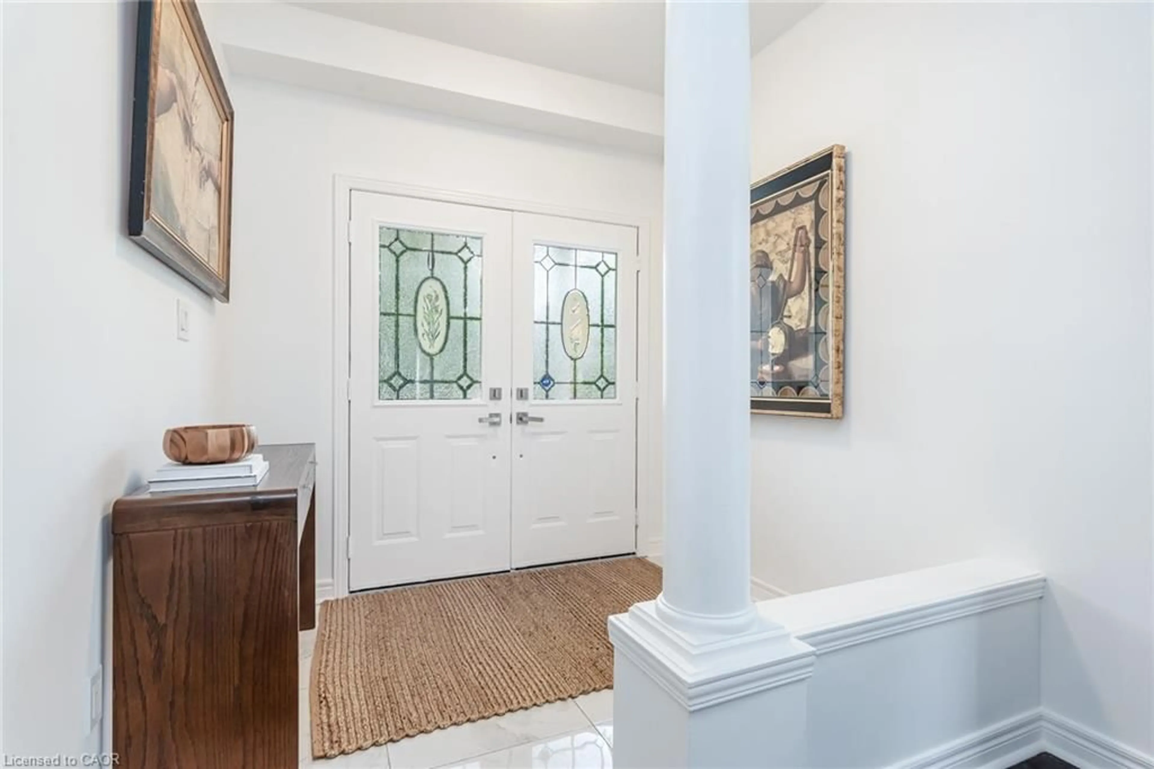 Indoor entryway for 723 Brookmill Pl, Waterloo Ontario N2V 2P1