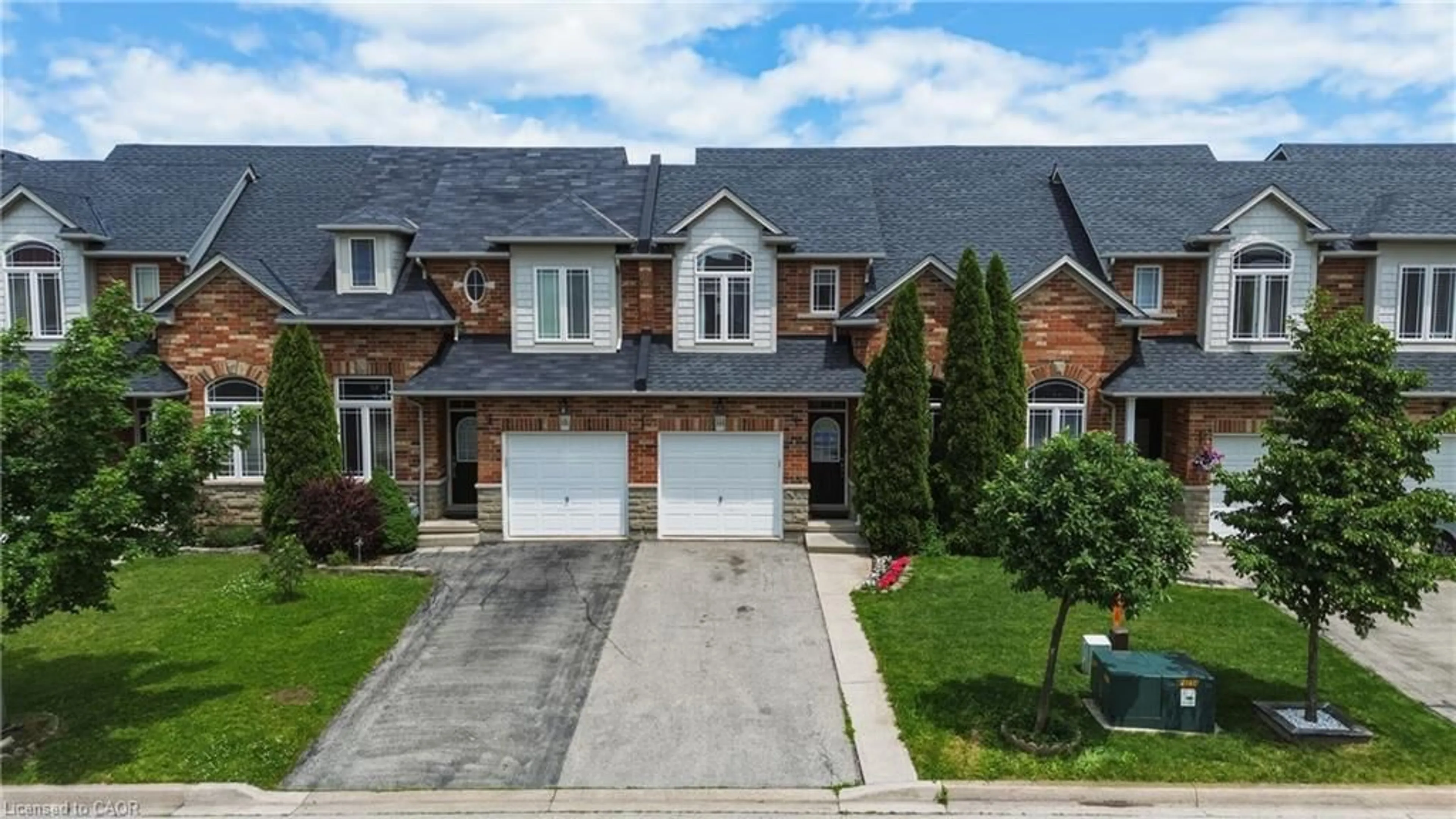 A pic from outside/outdoor area/front of a property/back of a property/a pic from drone, street for 144 Benziger Lane, Stoney Creek Ontario L8E 6G6