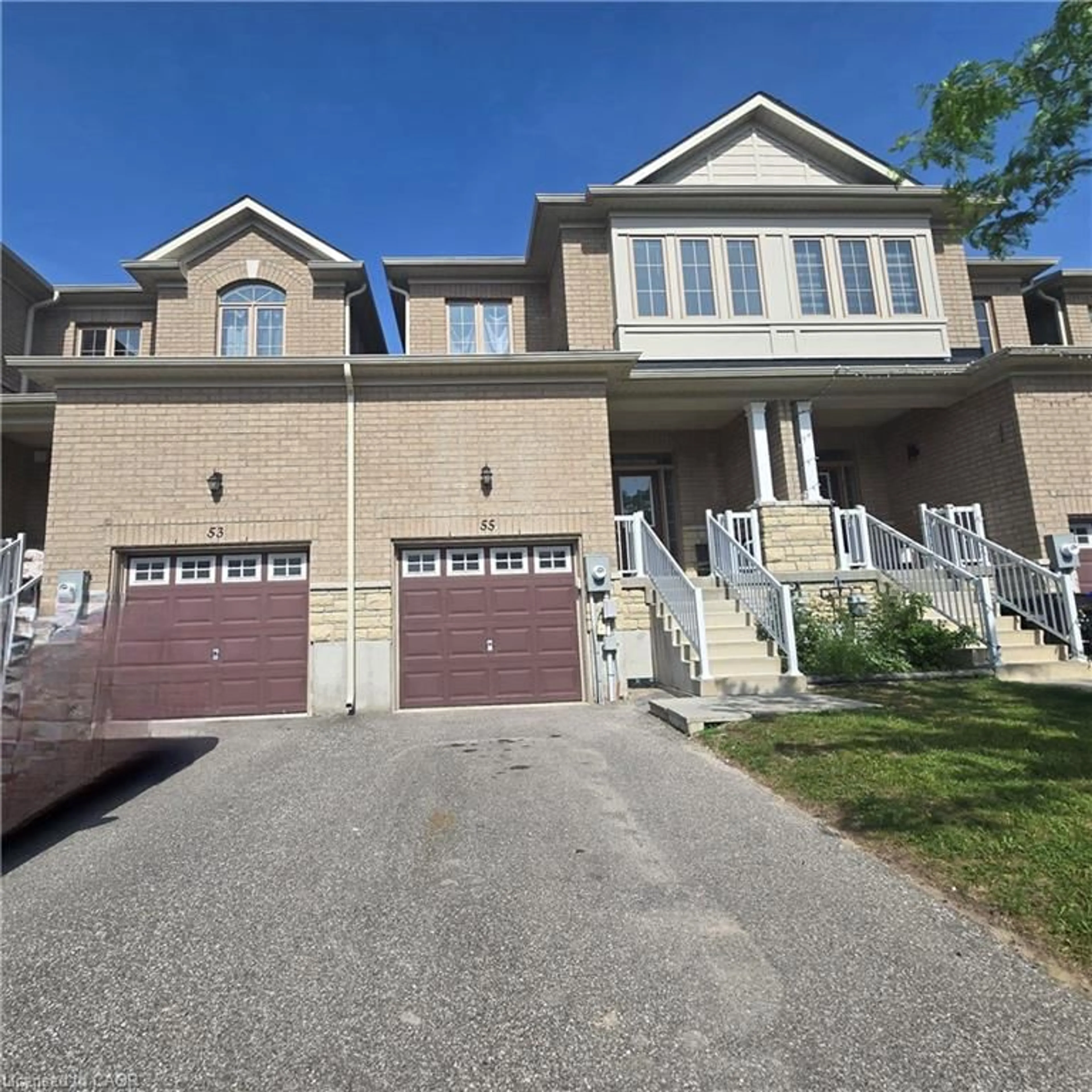 A pic from outside/outdoor area/front of a property/back of a property/a pic from drone, street for 55 Greenwood Dr, Angus Ontario L0M 1B5