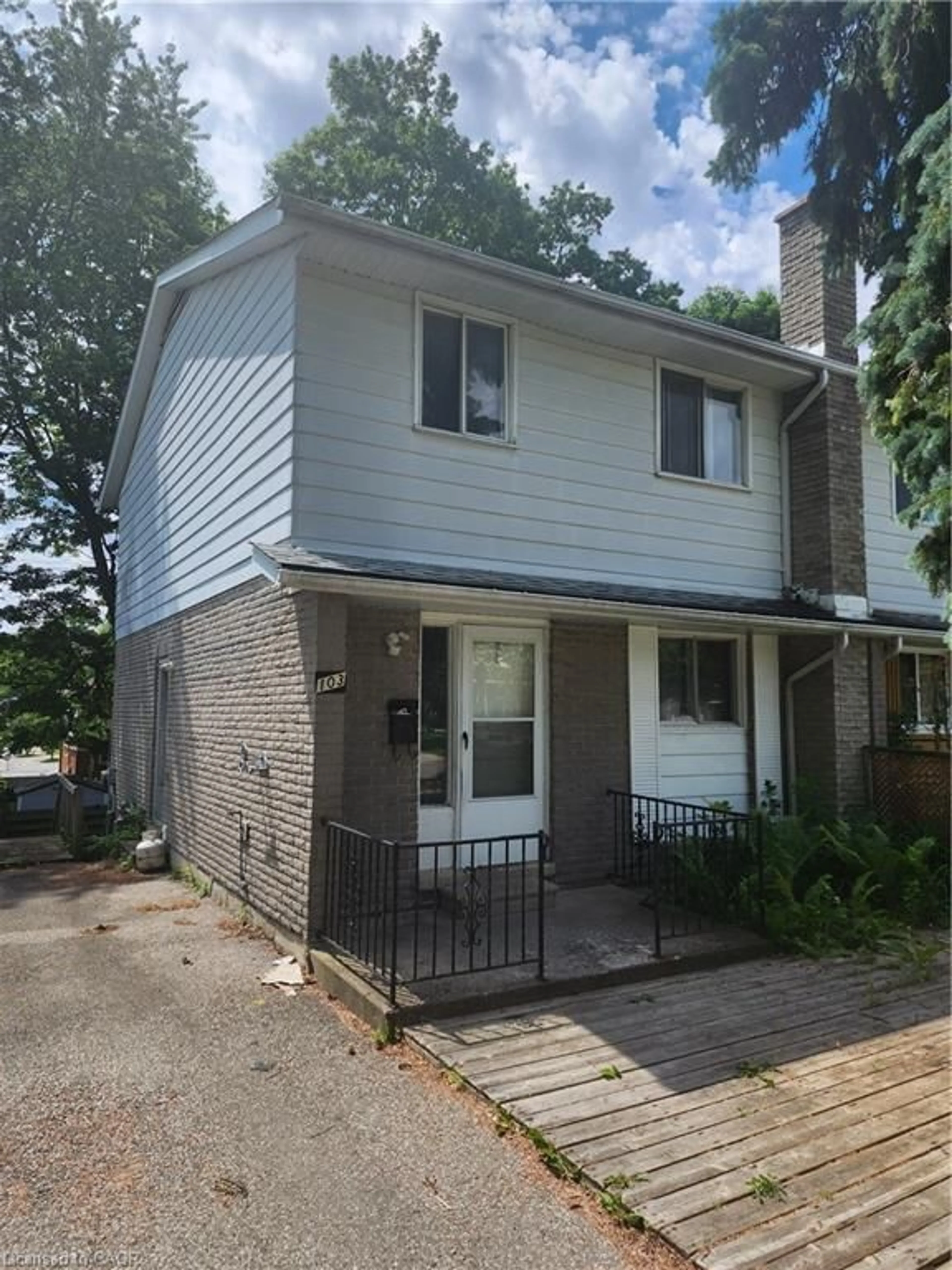 Unknown for 103 Dalegrove Dr, Kitchener Ontario N2M 2G6